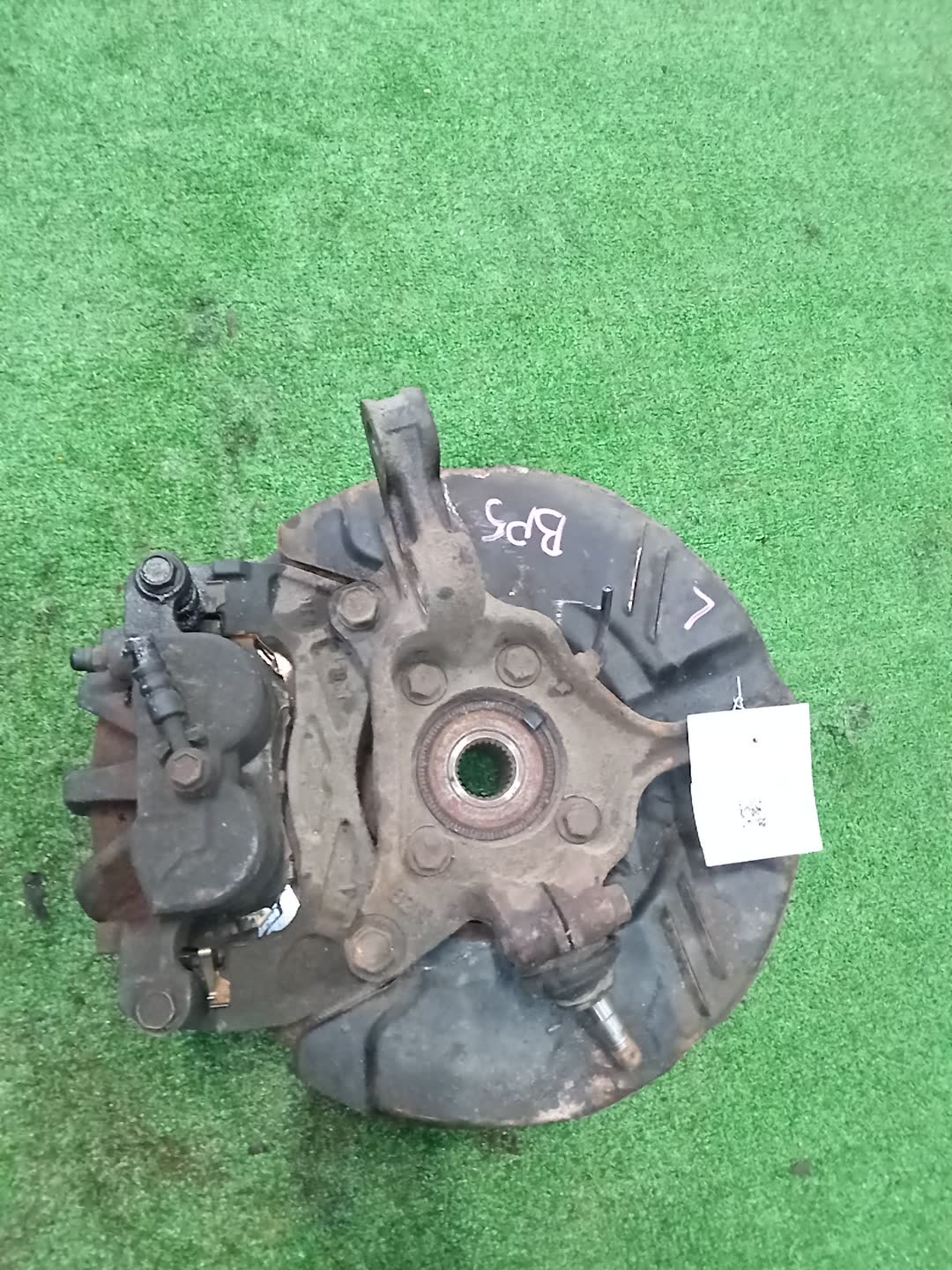 Ступица левая передняя SUBARU LEGACY, OUTBACK, LEGACY B4 BL5, BP5, BPE, BLE, BL9, BP9 EJ20DE, EJ20T, EJ20E, EZ30DE, EJ25E 2 ракурс Ступица левая передняя SUBARU LEGACY, OUTBACK, LEGACY B4 BL5, BP5, BPE, BLE, BL9, BP9 EJ20DE, EJ20T, EJ20E, EZ30DE, EJ25E 2 ракурс