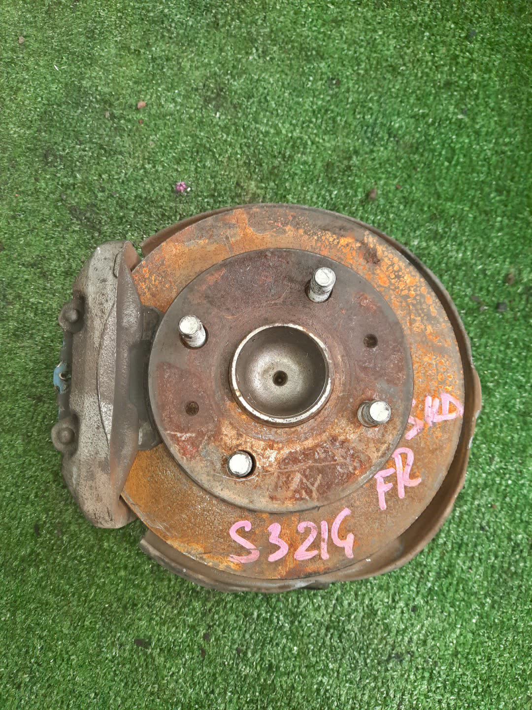 Ступица правая передняя DAIHATSU ATRAI S321G KF 1 ракурс