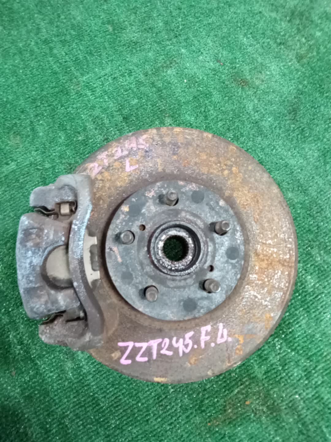 Ступица левая передняя TOYOTA PREMIO ZZT245 1ZZ-FE 1 ракурс