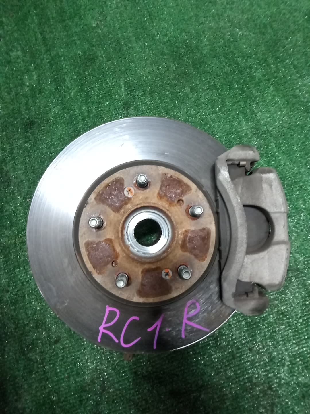 Ступица правая передняя HONDA ODYSSEY RC1 K24W 1 ракурс