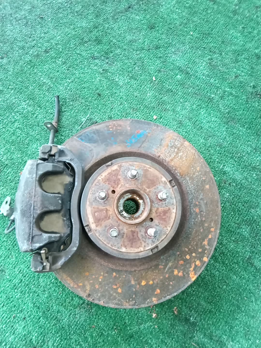 Ступица правая передняя SUBARU LEGACY, OUTBACK, LEGACY B4 BL5, BP5, BPE, BLE, BL9, BP9 EJ20DE, EJ20T, EJ20E, EZ30DE, EJ25E 1 ракурс Ступица правая передняя SUBARU LEGACY, OUTBACK, LEGACY B4 BL5, BP5, BPE, BLE, BL9, BP9 EJ20DE, EJ20T, EJ20E, EZ30DE, EJ25E 1 ракурс