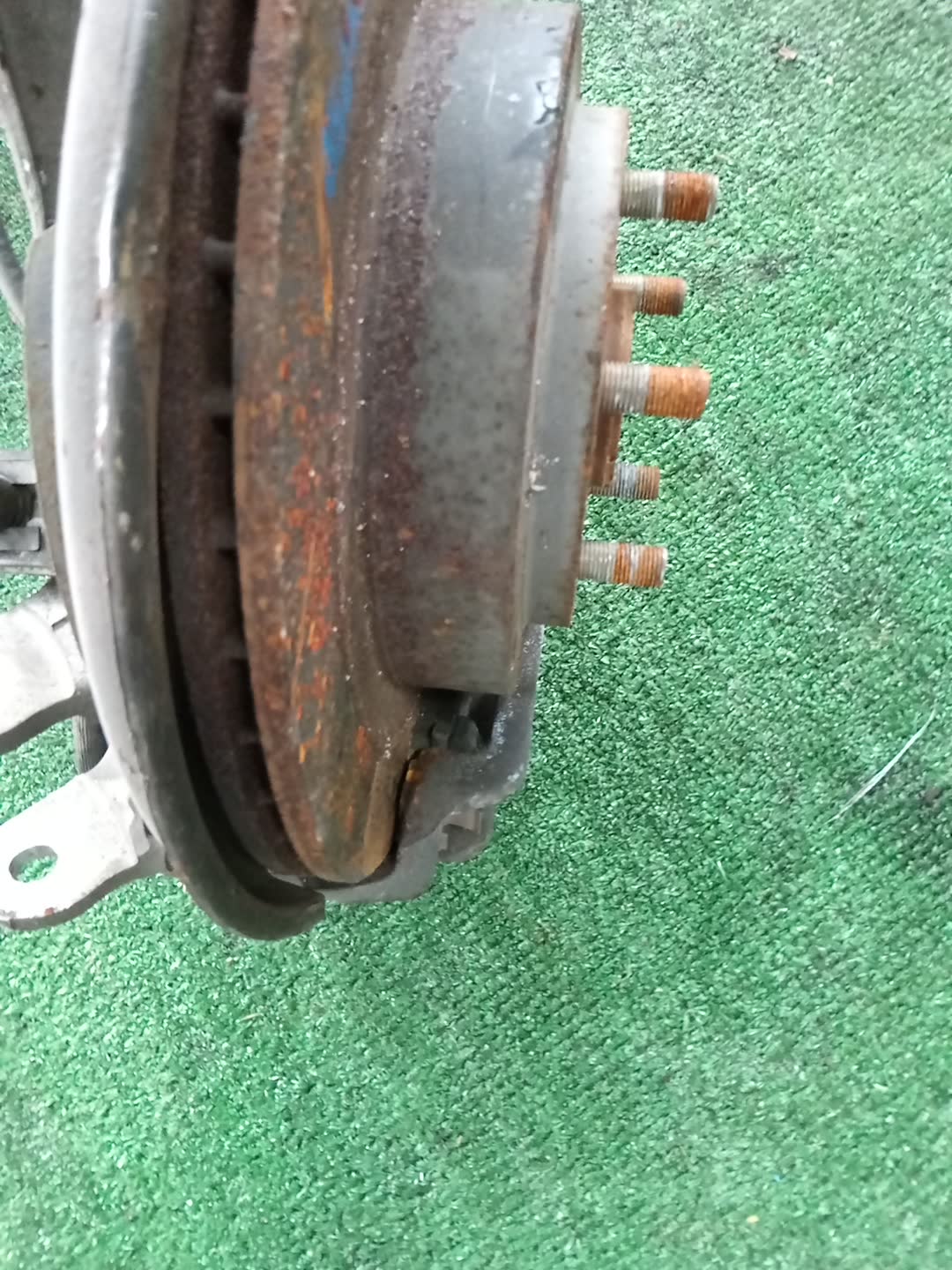 Ступица правая задняя SUBARU LEGACY, OUTBACK, LEGACY B4 BL5, BP5, BLE, BL9, BP9, BPE EJ20DE, EJ20T, EJ20E, EZ30DE, EJ25E 3 ракурс