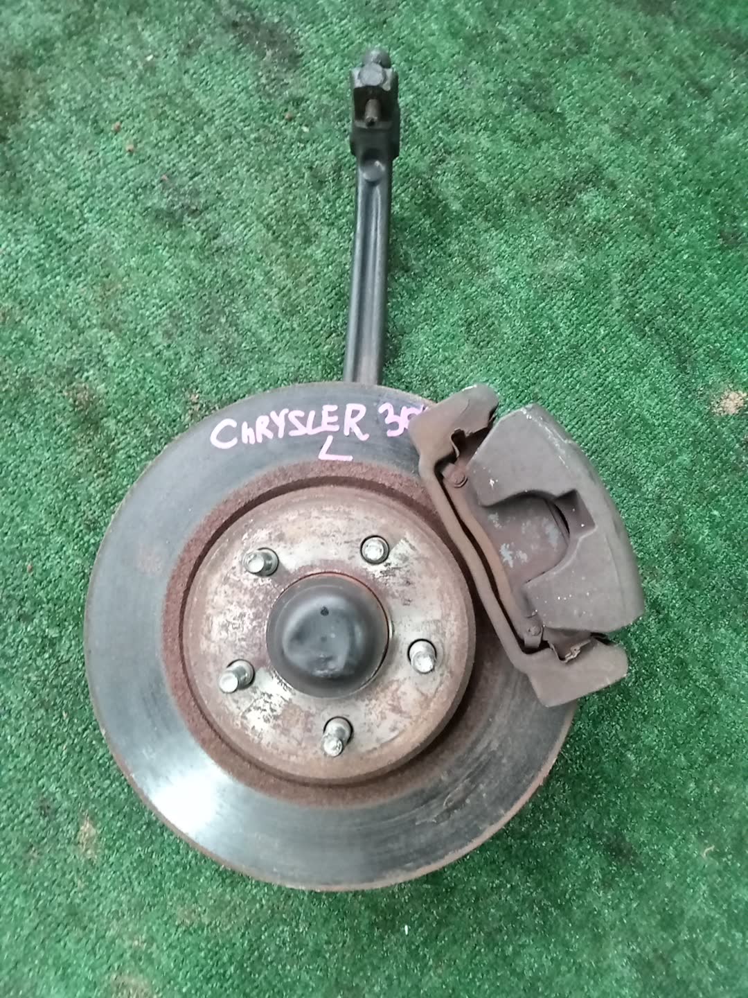 Ступица левая передняя CHRYSLER 300C LX EGG 1 ракурс