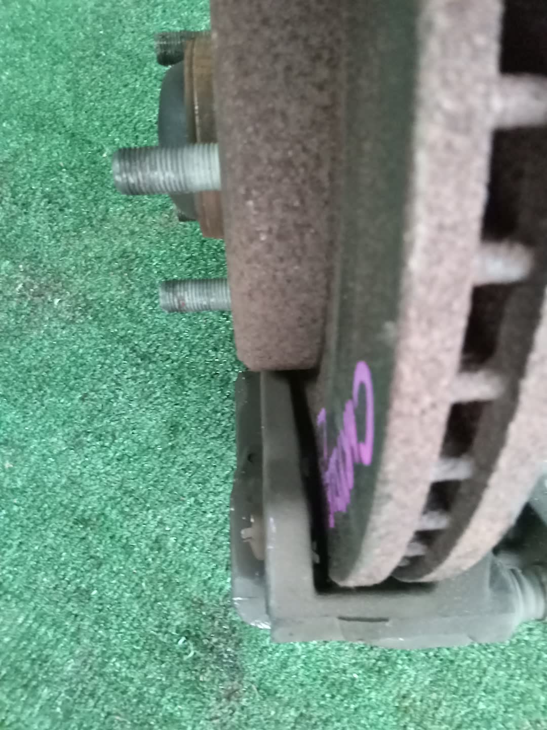 Ступица левая передняя CHRYSLER 300C LX EGG 3 ракурс