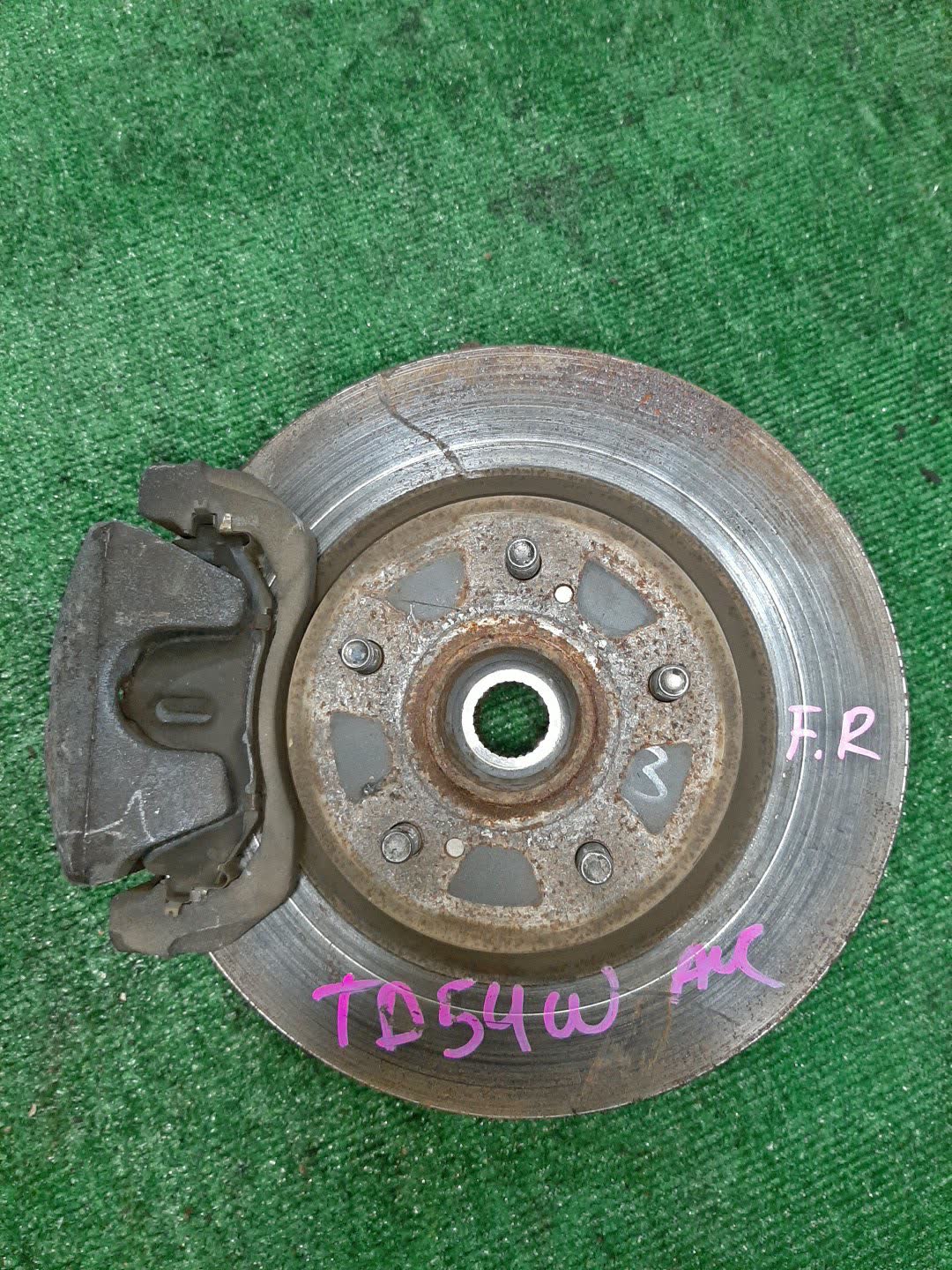 Ступица правая передняя SUZUKI ESCUDO, GRAND VITARA TA74W, TDB4W, TD94W, TD54W, TDA4W, TD54, TAA4V, JT M16A, N32A, H27A, J20A, J24B 1 ракурс