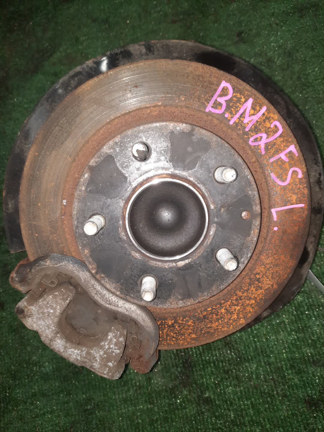 Ступица левая задняя MAZDA AXELA BM2FS SH-VPTR 1 ракурс Ступица левая задняя MAZDA AXELA BM2FS SH-VPTR 1 ракурс