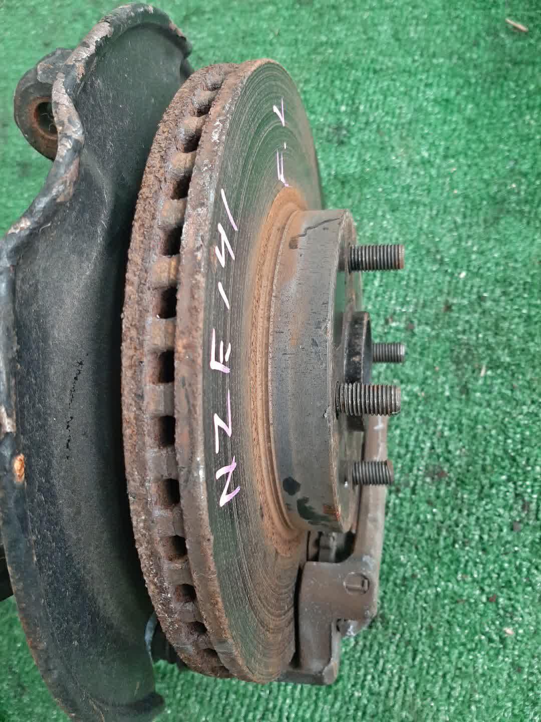 Ступица левая передняя TOYOTA AXIO, COROLLA FIELDER, COROLLA  AXIO, FIELDER NZE141, ZRE142, ZRE142G, NZE141G 1NZ-FE, 2ZR-FAE, 2ZR-FE 2 ракурс