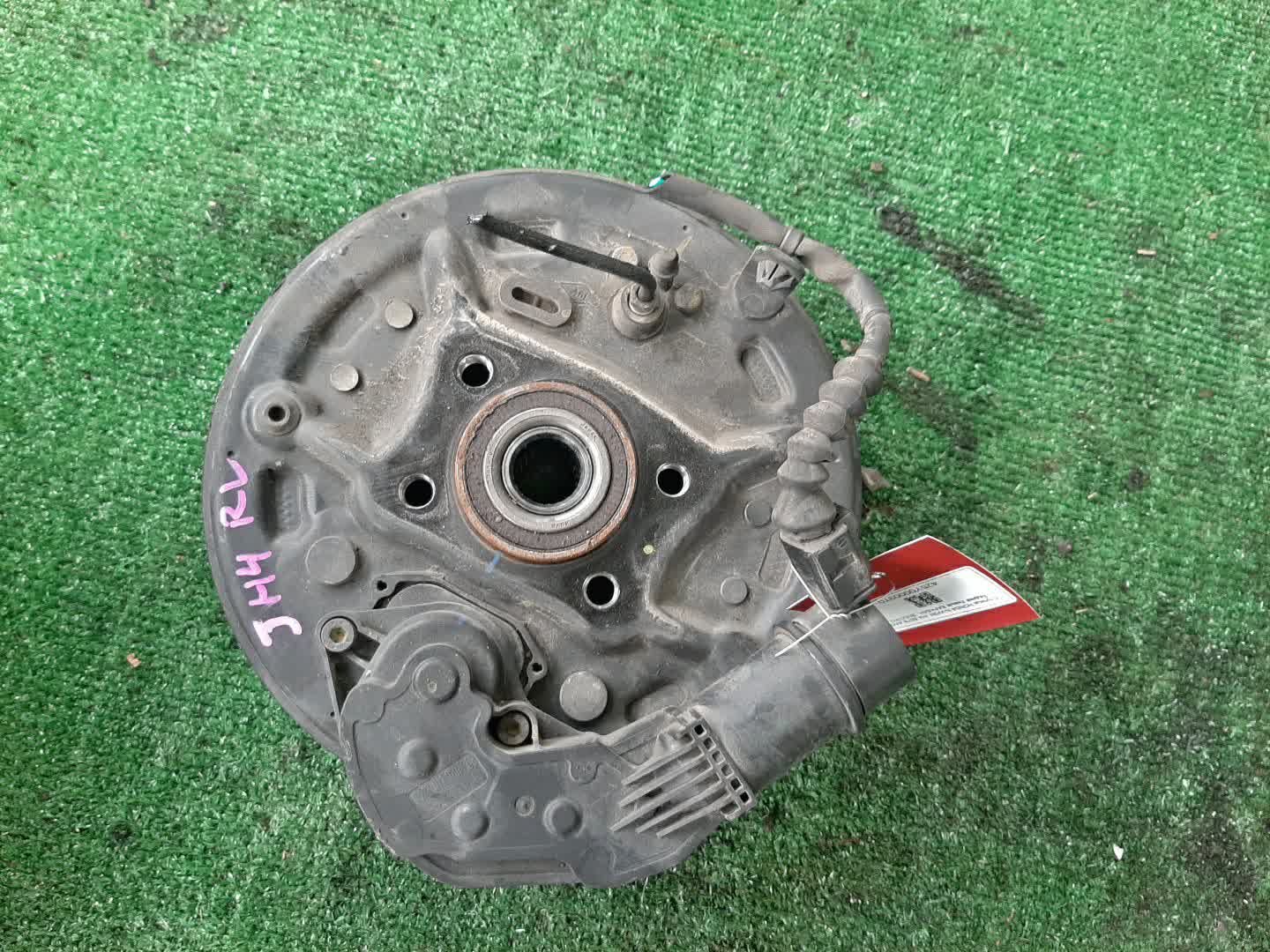 Ступица левая задняя HONDA N-WGN JH4 S07B 2 ракурс