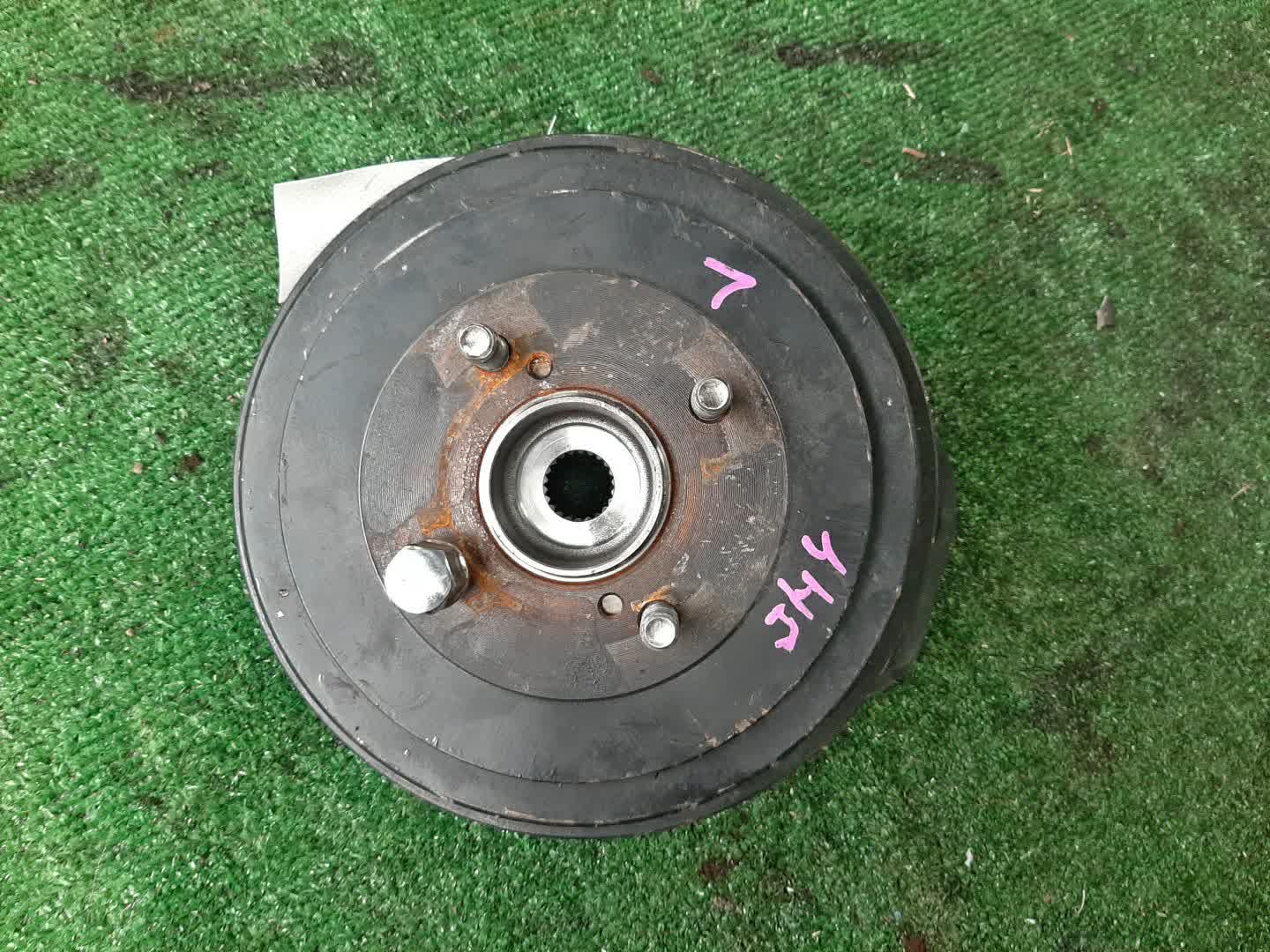 Ступица левая задняя HONDA N-WGN JH4 S07B 1 ракурс