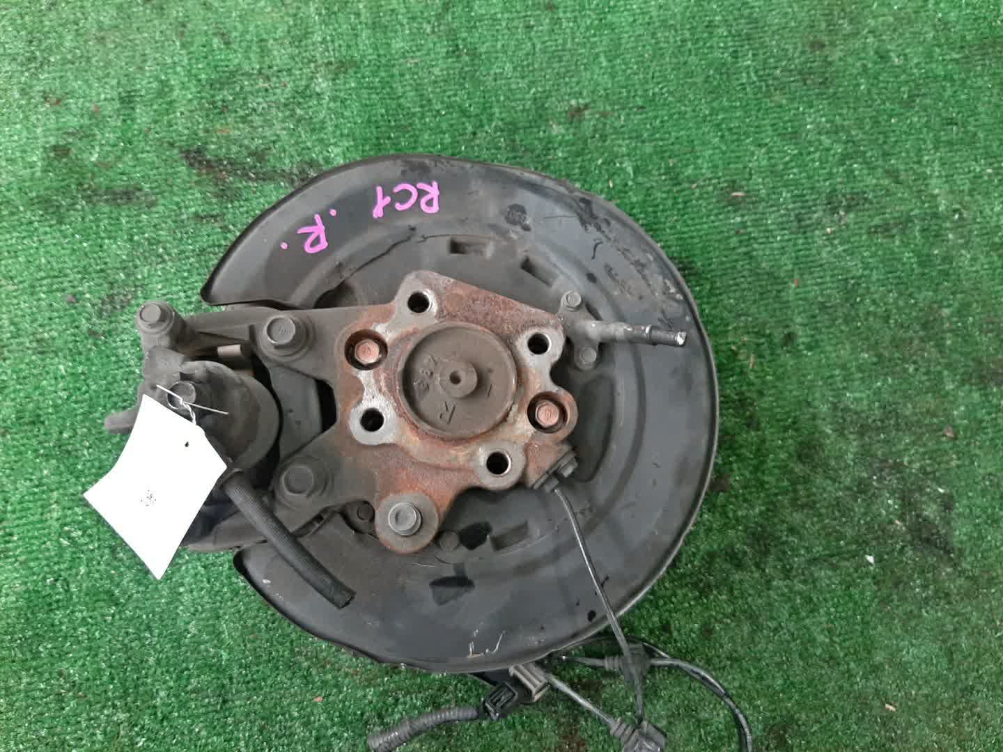 Ступица правая задняя HONDA ODYSSEY RC1 K24W 2 ракурс