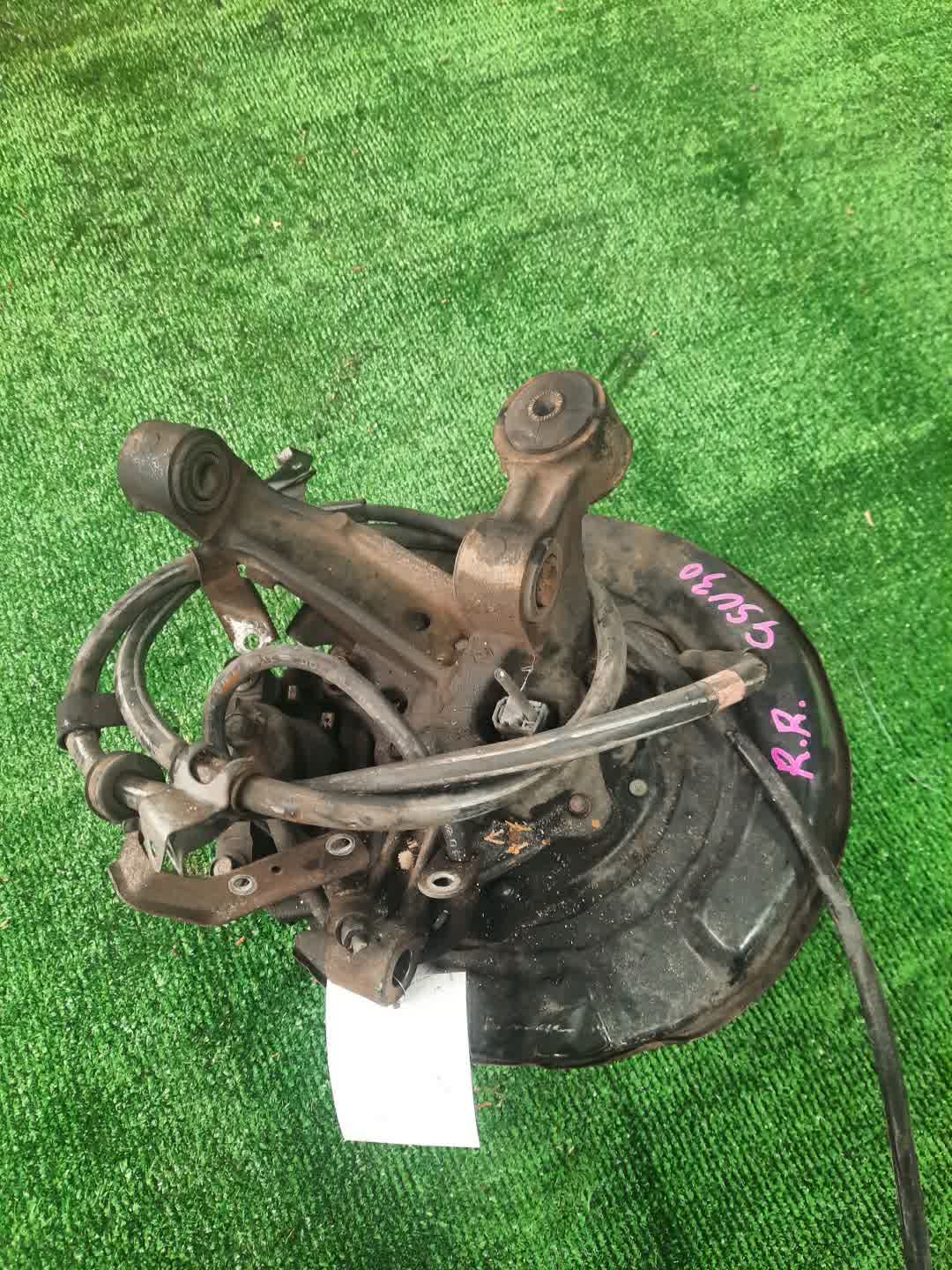 Ступица правая задняя TOYOTA HARRIER GSU30W, GSU31W 2GR-FE 2 ракурс
