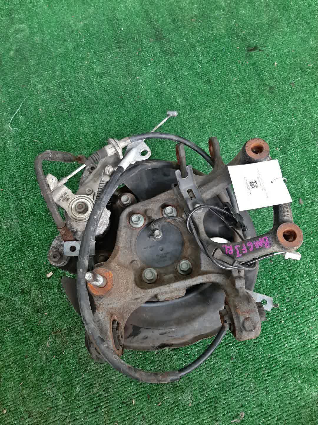 Ступица левая задняя MAZDA AXELA BM6FJ Z6 3 ракурс