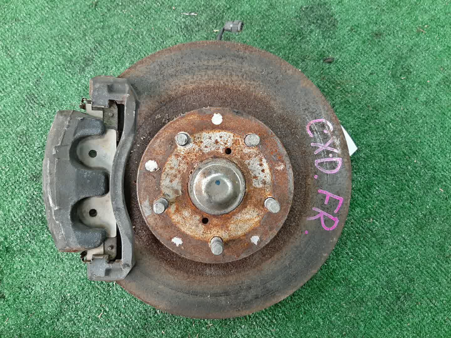 Ступица правая передняя SUBARU ALCYONE CXD EG33DE 1 ракурс