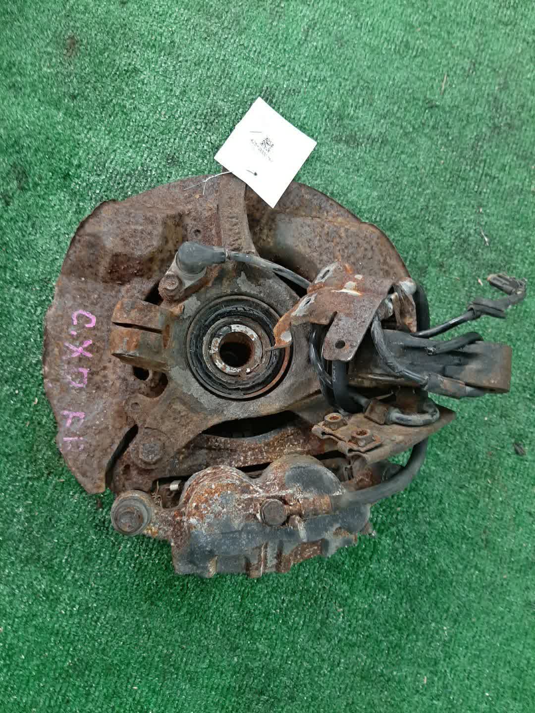 Ступица правая передняя SUBARU ALCYONE CXD EG33DE 2 ракурс