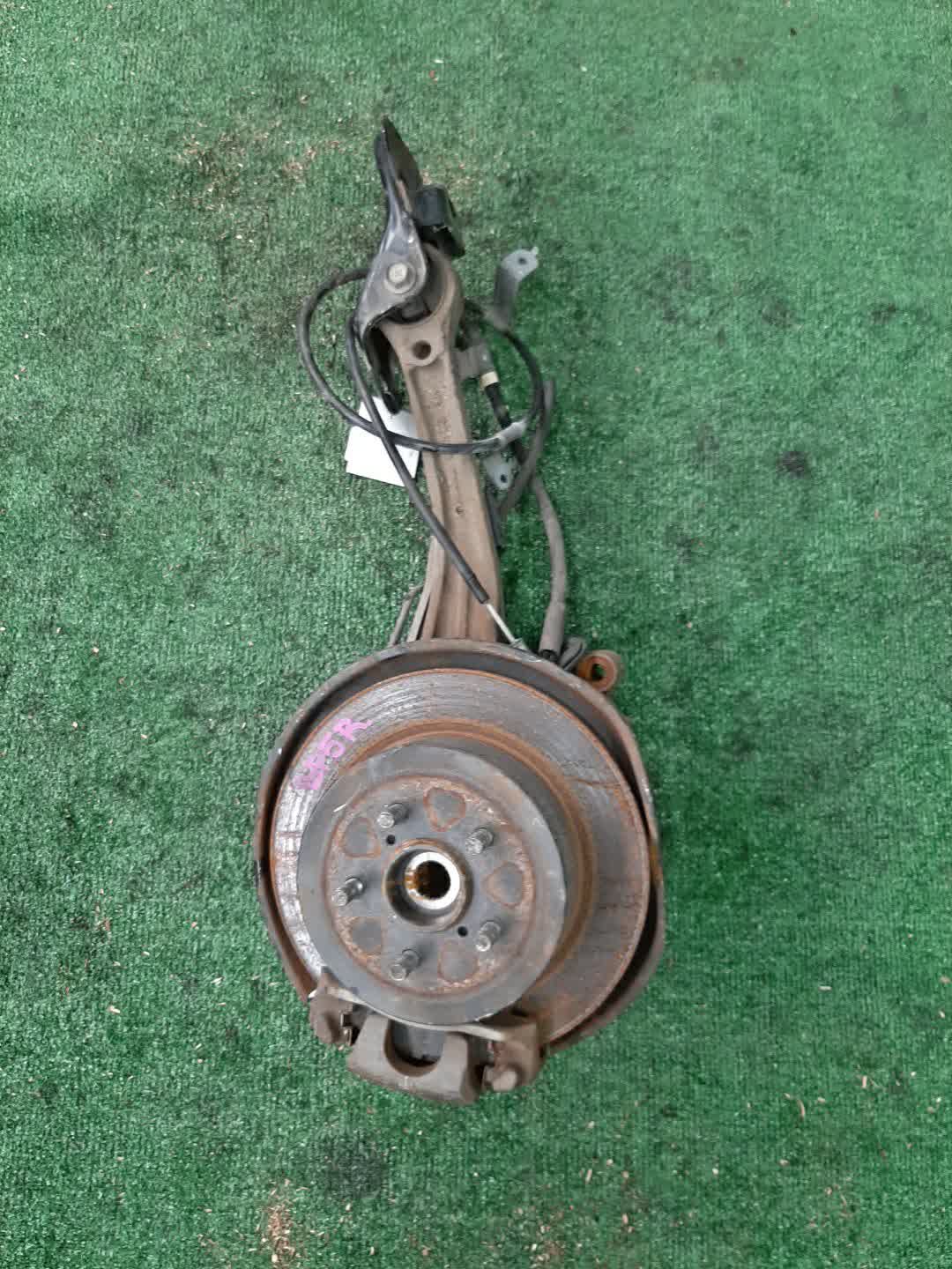 Ступица правая задняя SUBARU LEGACY, OUTBACK, LEGACY B4 BL5, BP5, BLE, BL9, BP9, BPE EJ20DE, EJ20T, EJ20E, EZ30DE, EJ25E 1 ракурс