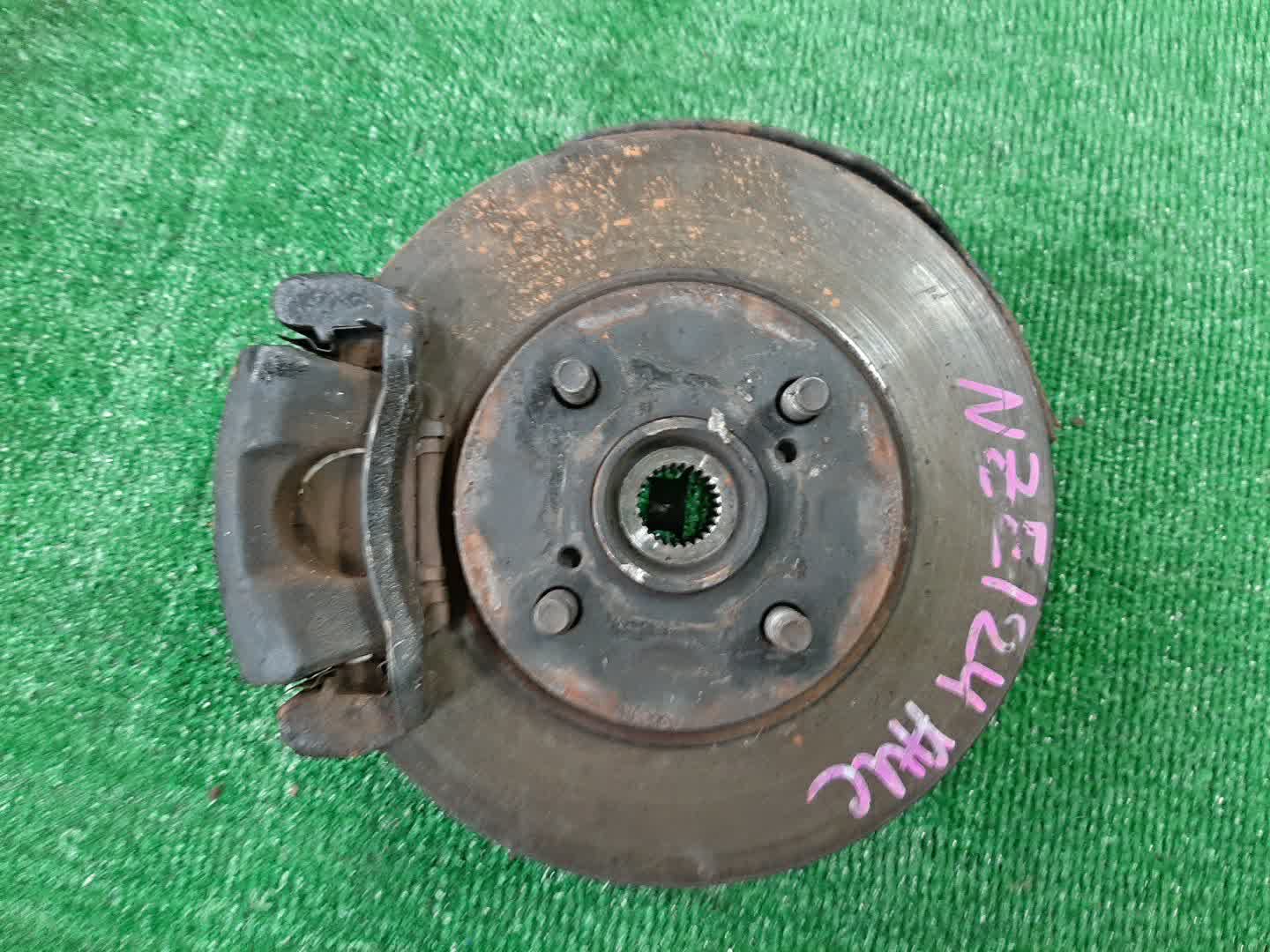 Ступица левая передняя TOYOTA COROLLA, COROLLA SPACIO, COROLLA FIELDER, ALLEX, COROLLA RUNX ZZE124, NZE124, ZZE124N, ZZE124G, NZE124G 1ZZ-FE, 1NZ-FE 1 ракурс