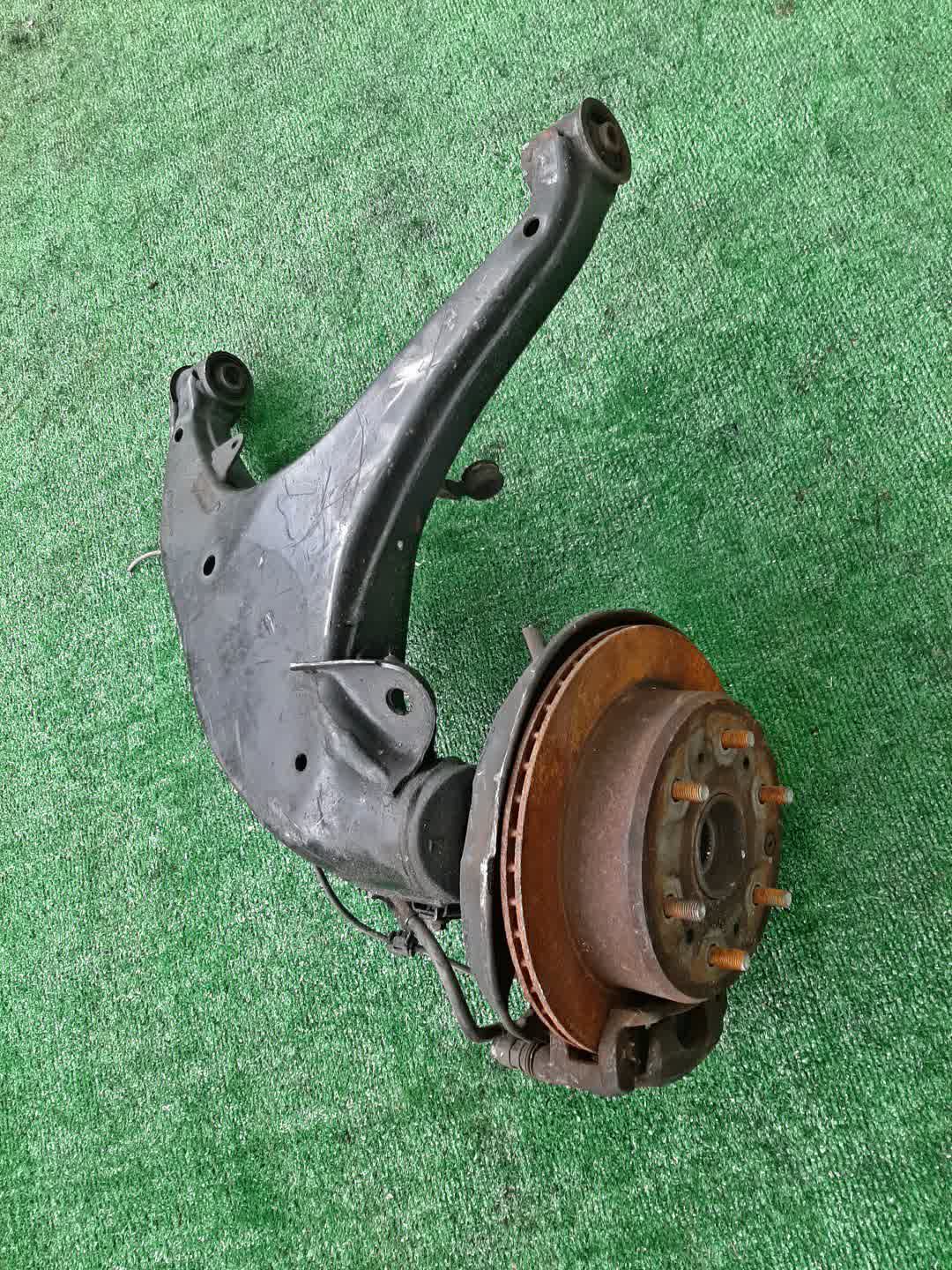 Ступица левая задняя TOYOTA GRANVIA, GRAND HIACE, HIACE REGIUS VCH10W, RCH11W, KCH10W, KCH40G, RCH41W, KCH40W, KCH41W 5VZ-FE, 3RZ-FE, 1KZ-TE 1 ракурс