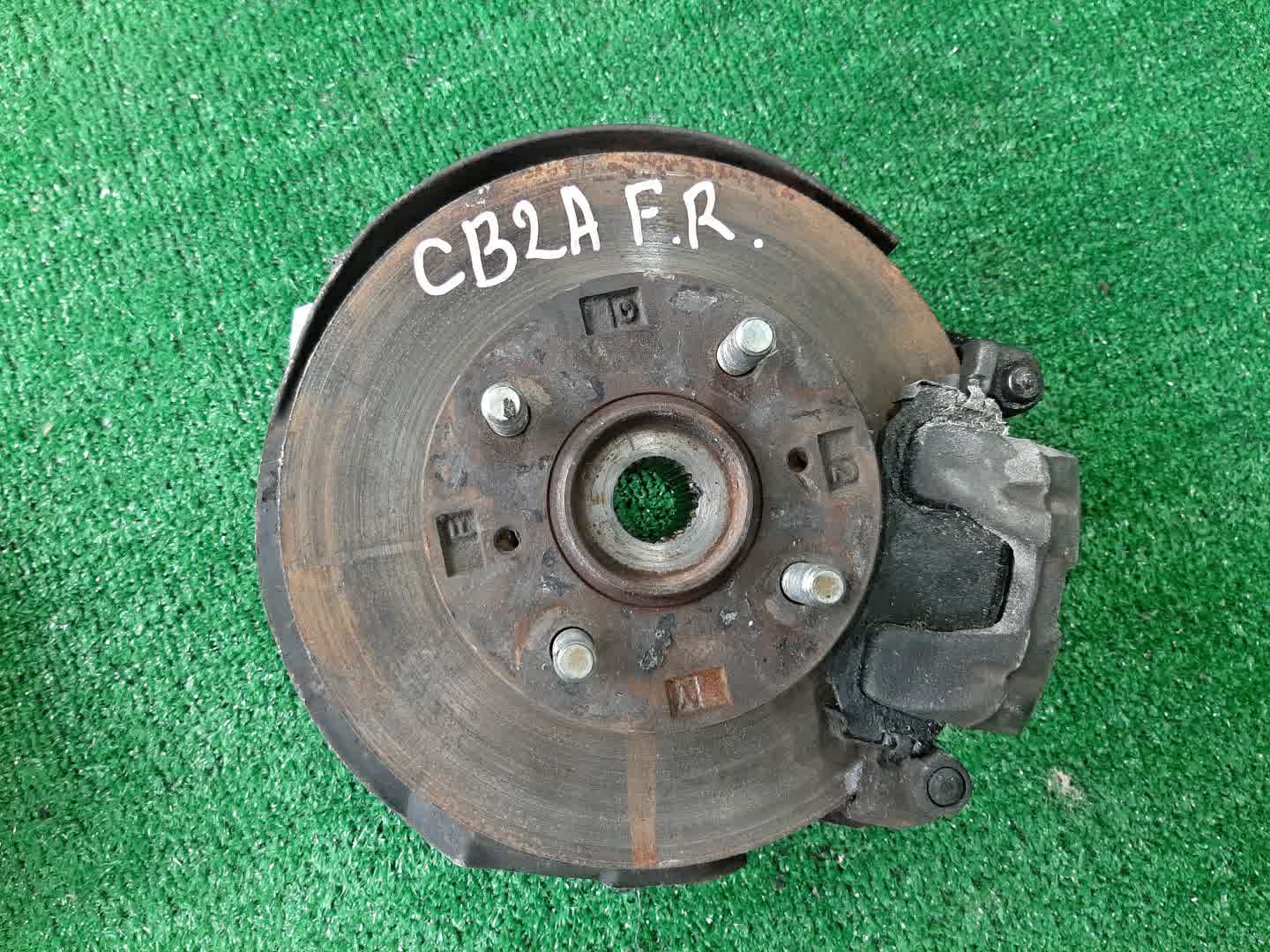 Ступица правая передняя MITSUBISHI LANCER CB2A 4G15 1 ракурс