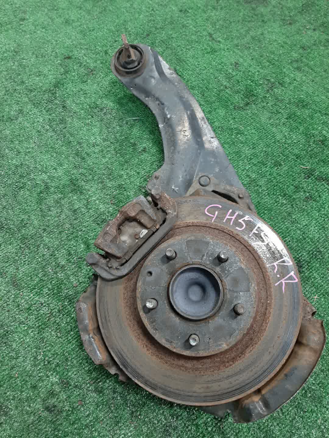 Ступица правая задняя MAZDA ATENZA, MAZDA 6 GH5FP, GH5FS, GHEFP, GHEFS, GH5FW, GHEFW, GH L5-VE, LF-VD, LF 1 ракурс Ступица правая задняя MAZDA ATENZA, MAZDA 6 GH5FP, GH5FS, GHEFP, GHEFS, GH5FW, GHEFW, GH L5-VE, LF-VD, LF 1 ракурс