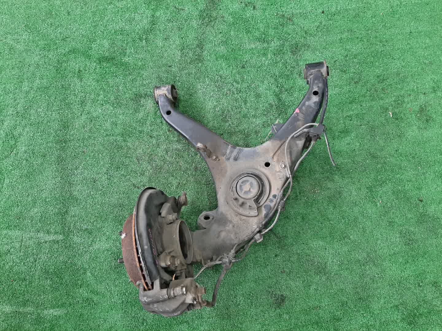 Ступица левая задняя TOYOTA GRANVIA, GRAND HIACE, HIACE REGIUS VCH10W, RCH11W, KCH10W, KCH40G, RCH41W, KCH40W, KCH41W 5VZ-FE, 3RZ-FE, 1KZ-TE 4 ракурс
