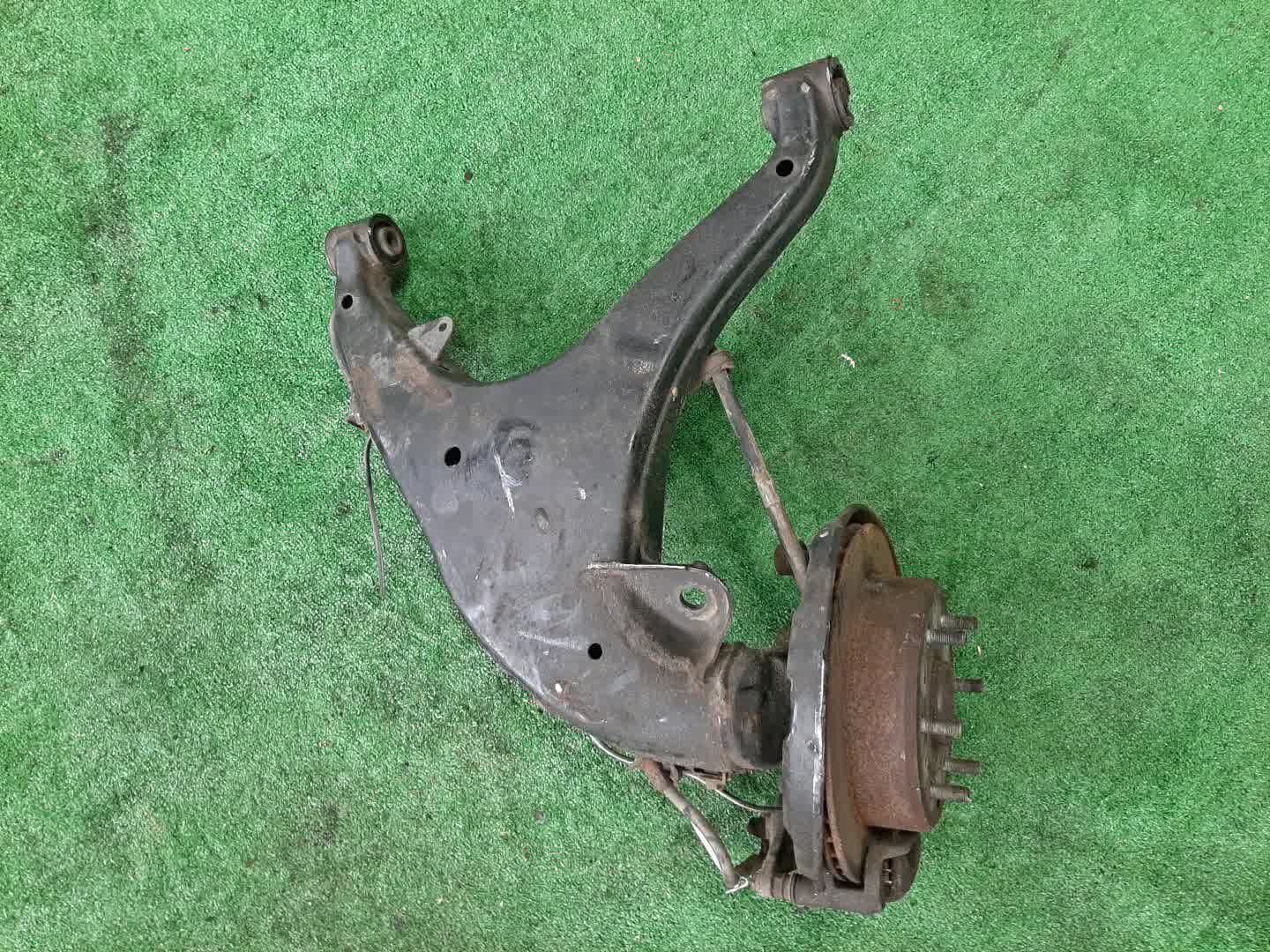 Ступица левая задняя TOYOTA GRANVIA, GRAND HIACE, HIACE REGIUS VCH10W, RCH11W, KCH10W, KCH40G, RCH41W, KCH40W, KCH41W 5VZ-FE, 3RZ-FE, 1KZ-TE 1 ракурс