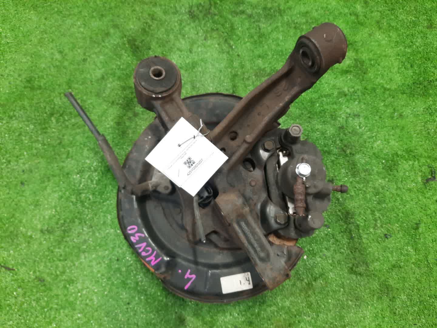 Ступица левая задняя TOYOTA WINDOM MCV30 1MZ-FE 2 ракурс