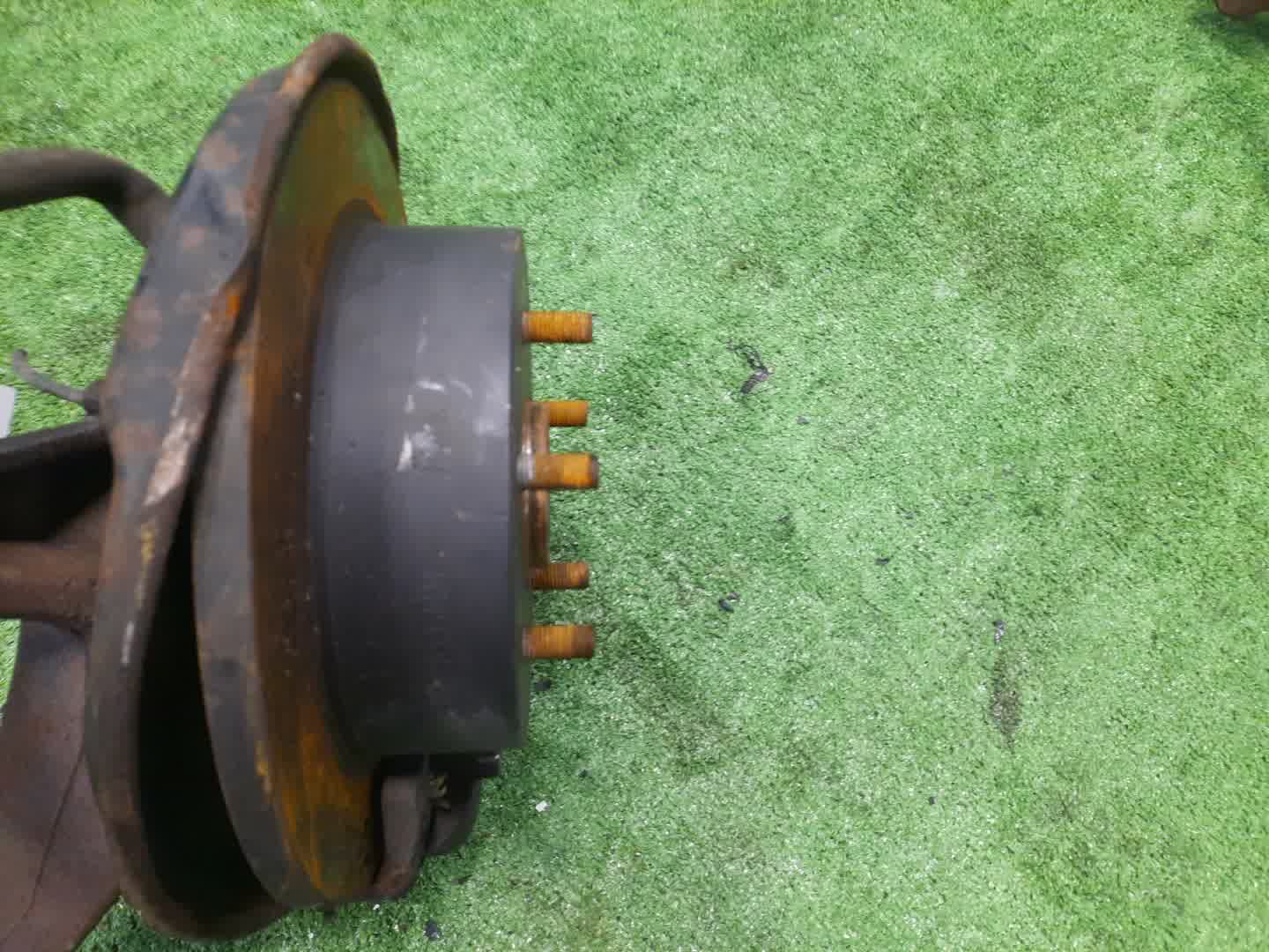 Ступица левая задняя TOYOTA WINDOM MCV30 1MZ-FE 3 ракурс