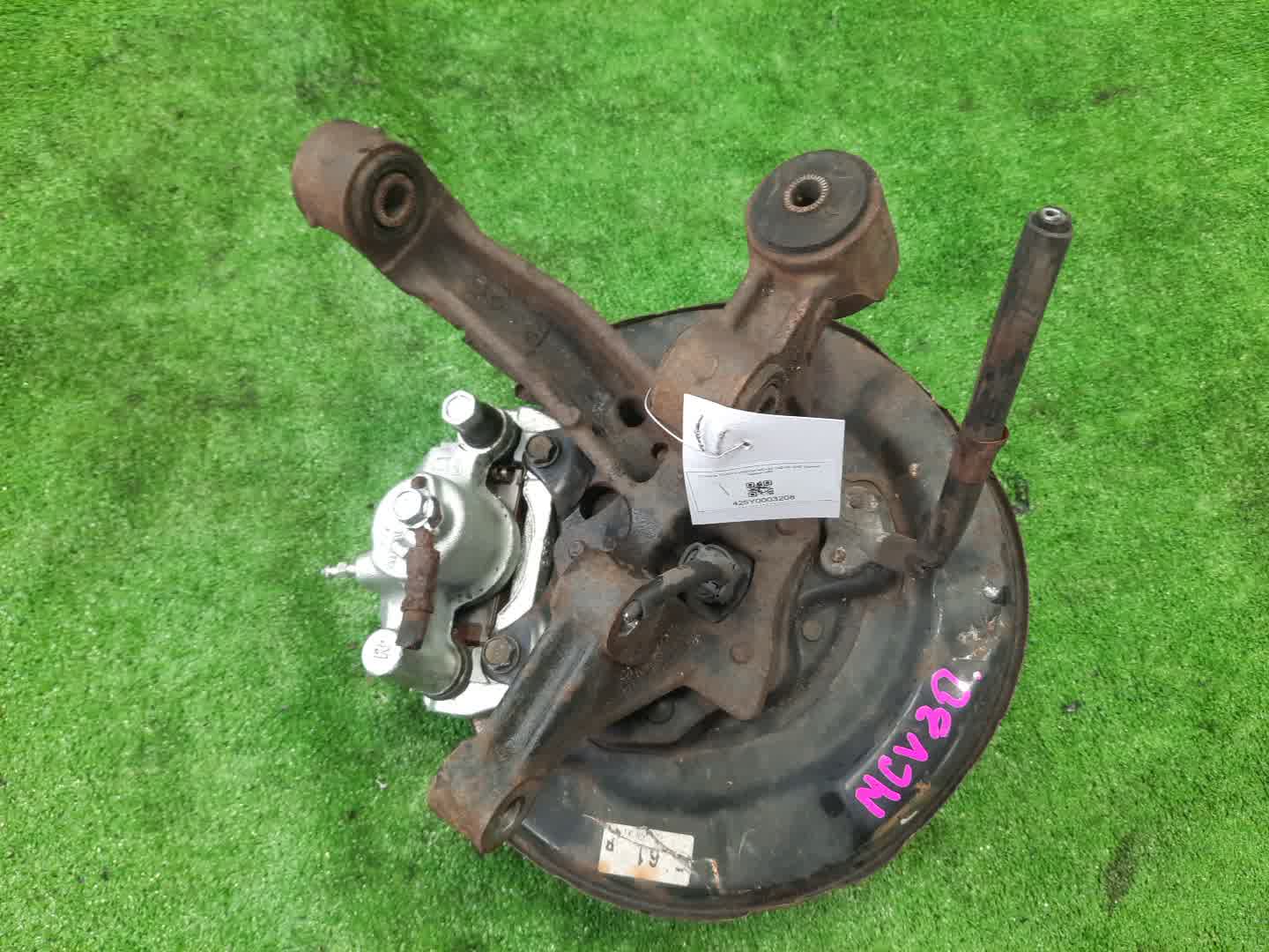 Ступица правая задняя TOYOTA WINDOM MCV30 1MZ-FE 2 ракурс