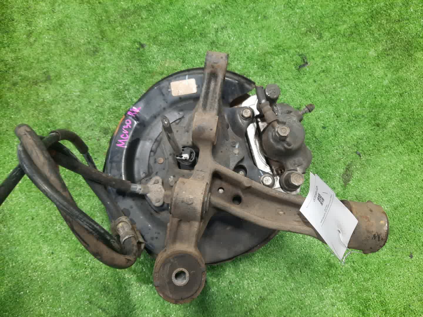 Ступица правая задняя TOYOTA WINDOM MCV30 1MZ-FE 2 ракурс