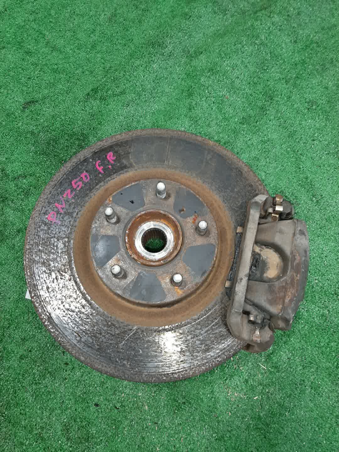 Ступица правая передняя  NISSAN MURANO Z50, TZ50, PNZ50, PZ50 VQ35DE, QR25DE 1 ракурс