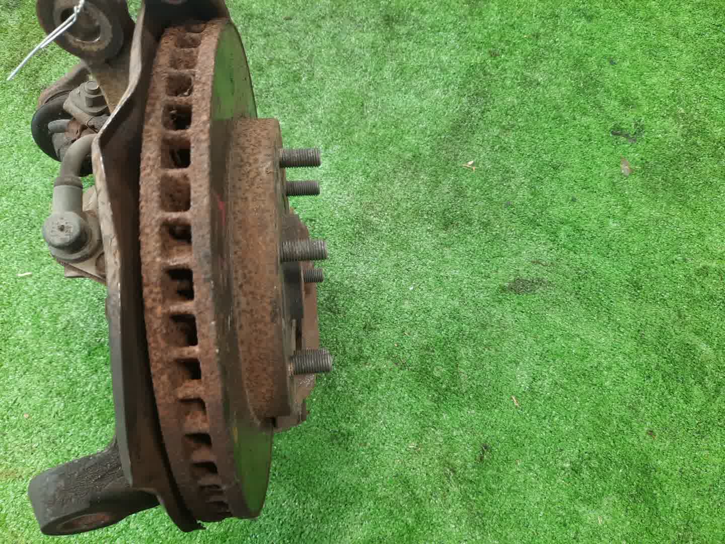 Ступица левая передняя MITSUBISHI PAJERO V75W, V65W, V78W, V73W, V77W, V63W, V68W 6G74, 4M41T, 6G72, 6G75 3 ракурс