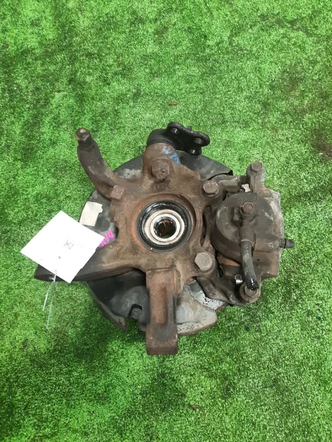 Ступица правая передняя NISSAN AVENIR PNW10 SR20DE 3 ракурс