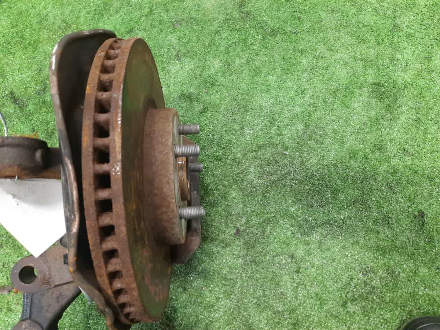 Ступица левая передняя TOYOTA VOLTZ ZZE136, ZZE137 1ZZ-FE, 2ZZ-GE 3 ракурс