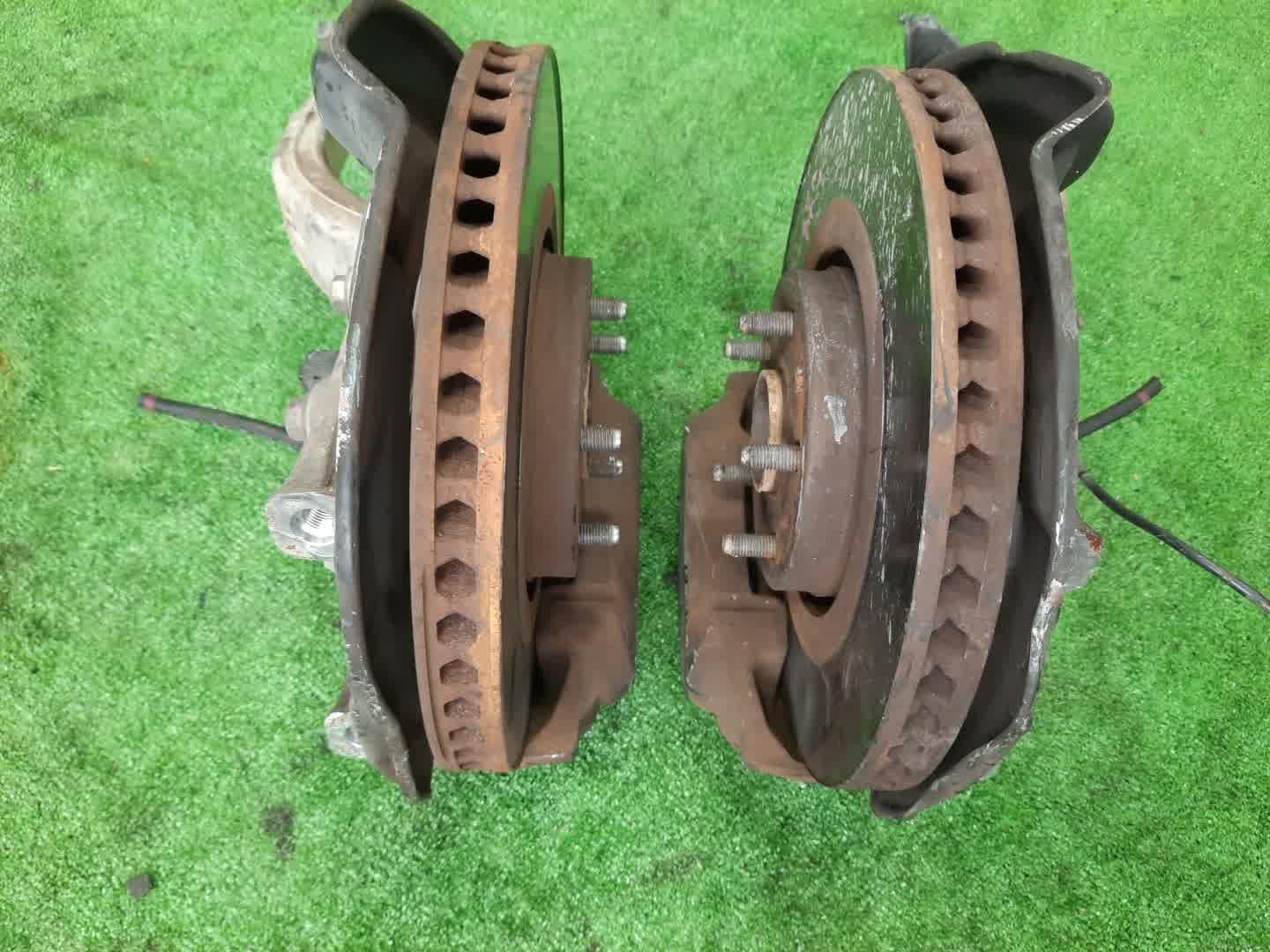 Ступица левая передняя LEXUS CROWN, GS350, GS300, GS430, GS460, GS450H GRS184, GRS191, GRS196, GRS190, UZS190, URS190, GWS191 2GR-FSE, 3GR-FSE, 3UZ-FE, 1UR-FSE 3 ракурс