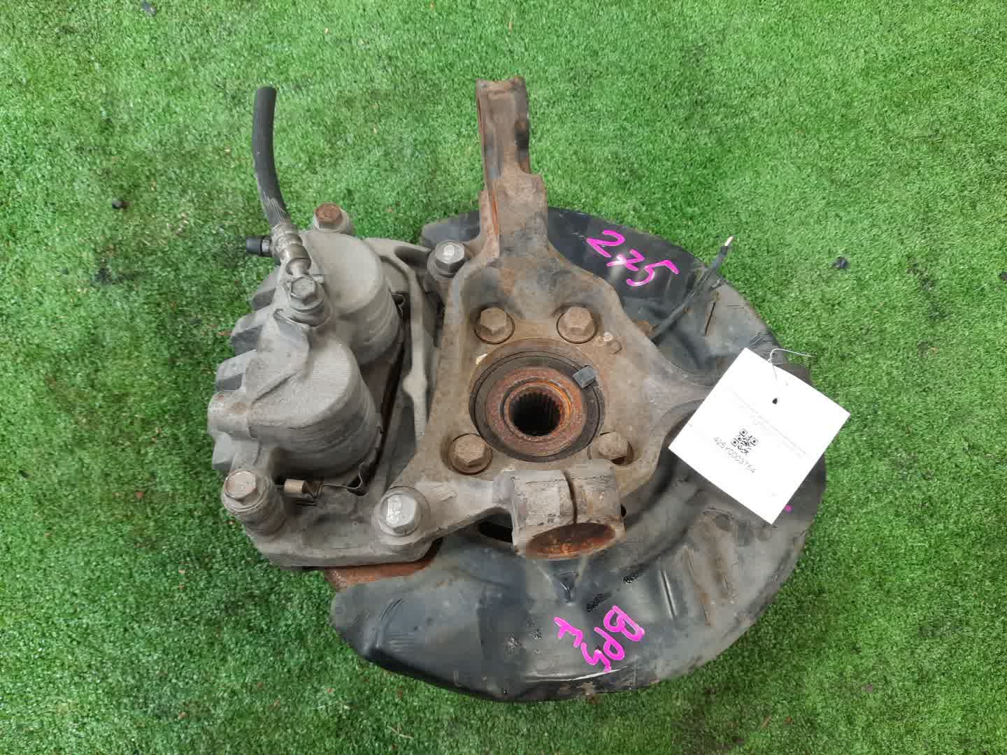 Ступица левая передняя SUBARU LEGACY, OUTBACK, LEGACY B4 BL5, BP5, BPE, BLE, BL9, BP9 EJ20DE, EJ20T, EJ20E, EZ30DE, EJ25E 2 ракурс