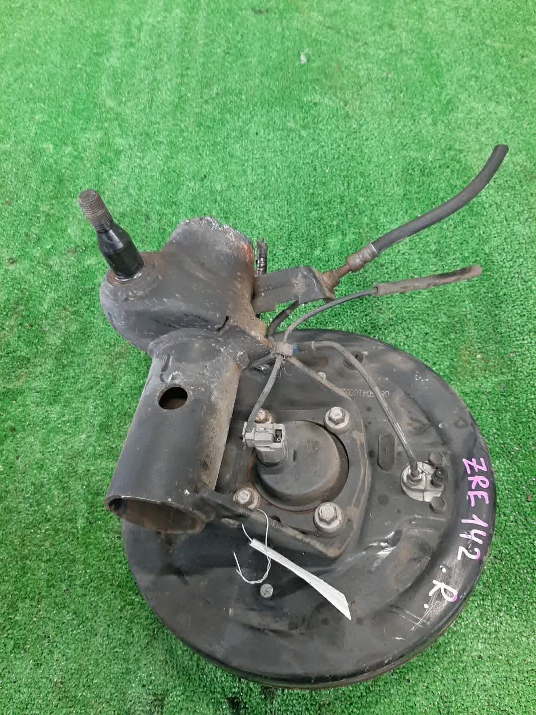Ступица правая задняя TOYOTA AXIO, COROLLA FIELDER, COROLLA  AXIO, FIELDER NZE141, ZRE142, ZRE142G, NZE141G 1NZ-FE, 2ZR-FAE, 2ZR-FE 2 ракурс