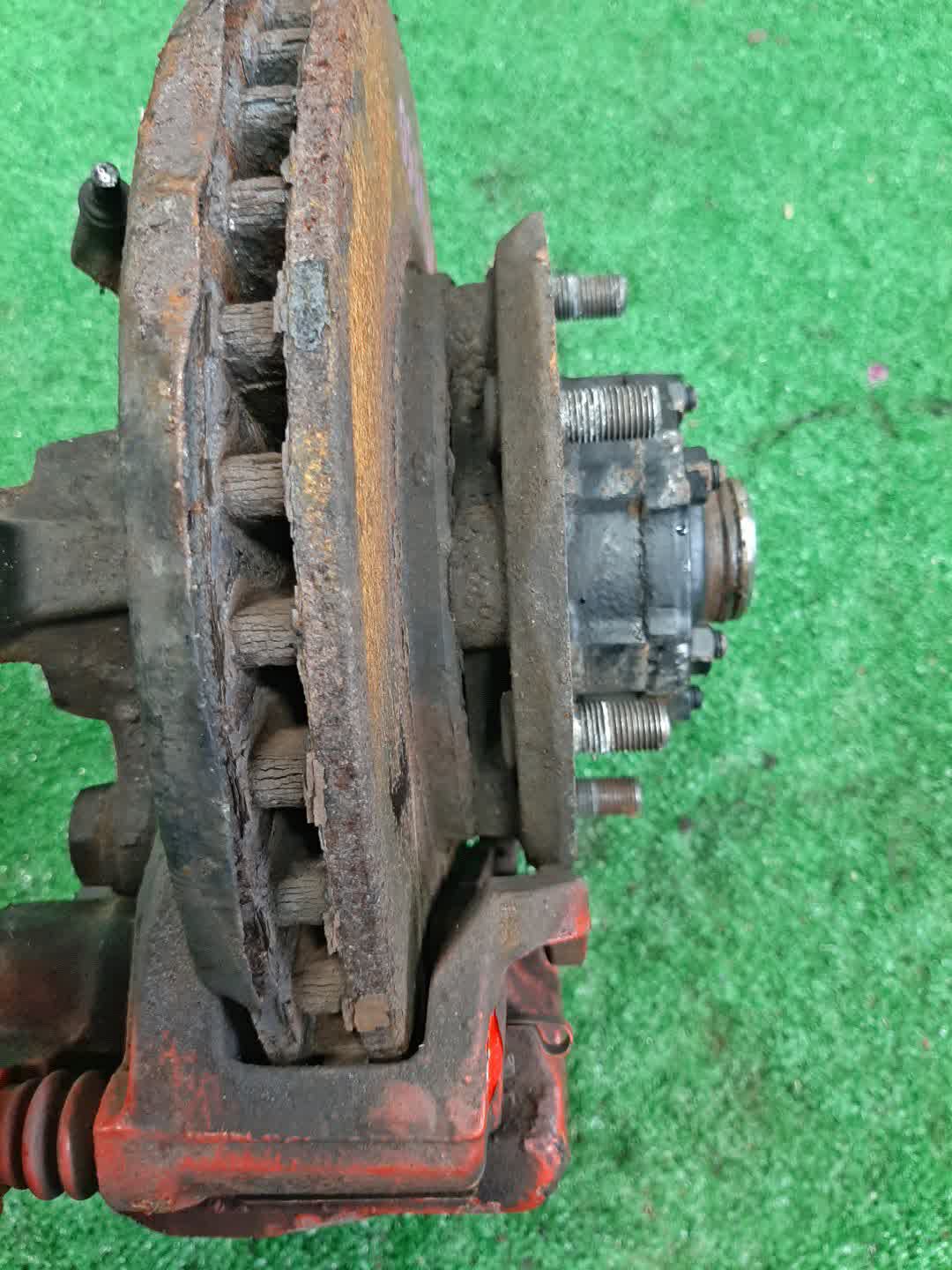 Ступица правая передняя NISSAN ELGRAND, TERRANO ATWE50, ALWE50, APWE50, AVWE50, PR50, LR50, TR50, RR50 ZD30DDTI, VG33E, VQ35DE, QD32ETI, TD27ETI 3 ракурс