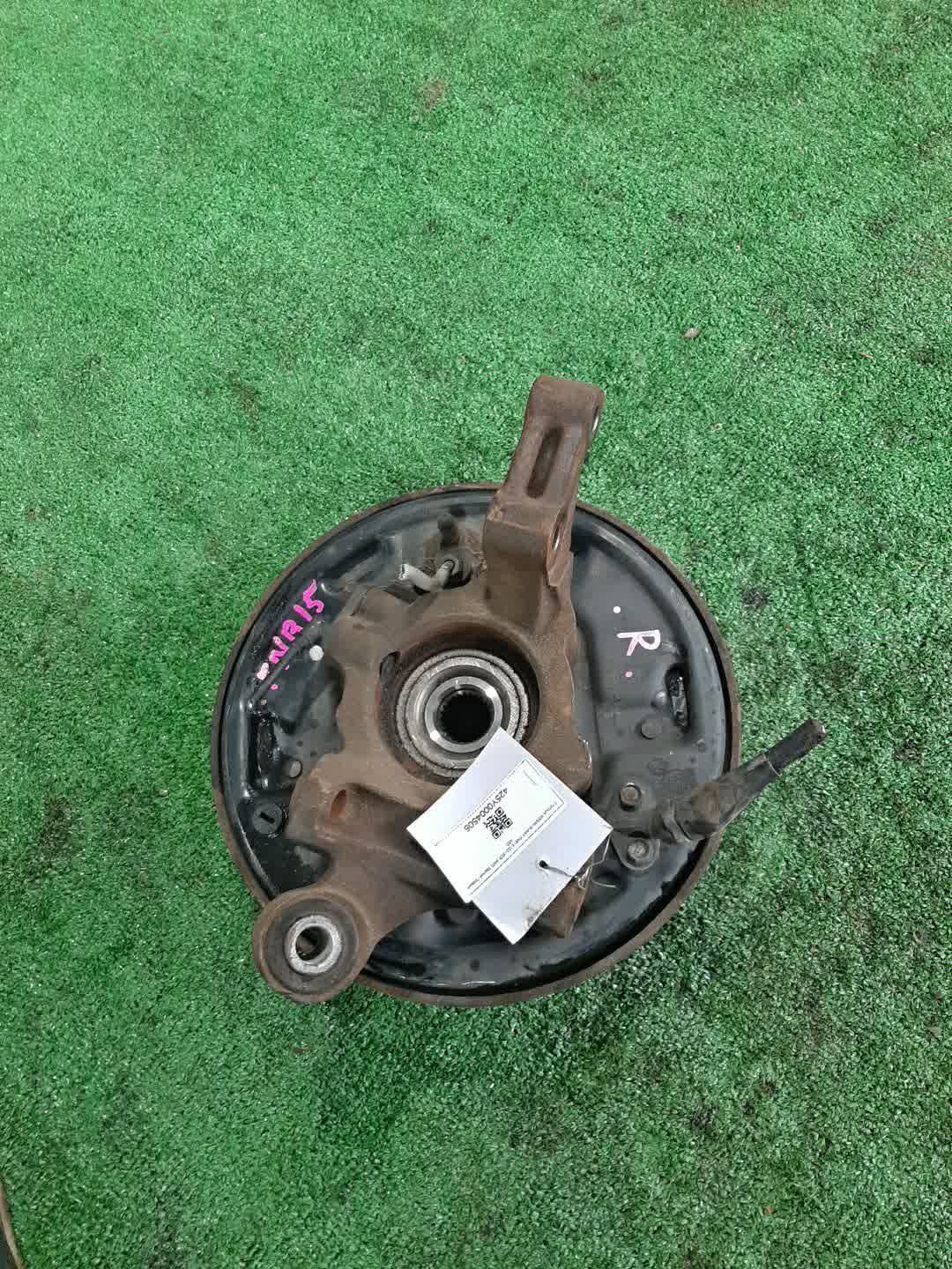 Ступица правая задняя NISSAN SUNNY FNB15 QG15DE 2 ракурс