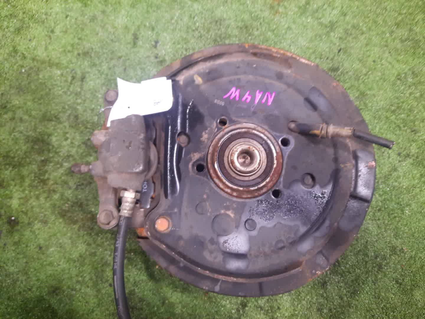 Ступица правая задняя MITSUBISHI GRANDIS NA4W 4G69 2 ракурс