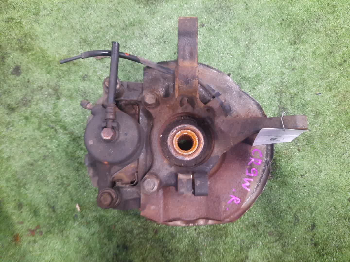 Ступица правая передняя MITSUBISHI DION CR6W, CR9W, CR5W 4G94, 4G63, 4G93 2 ракурс