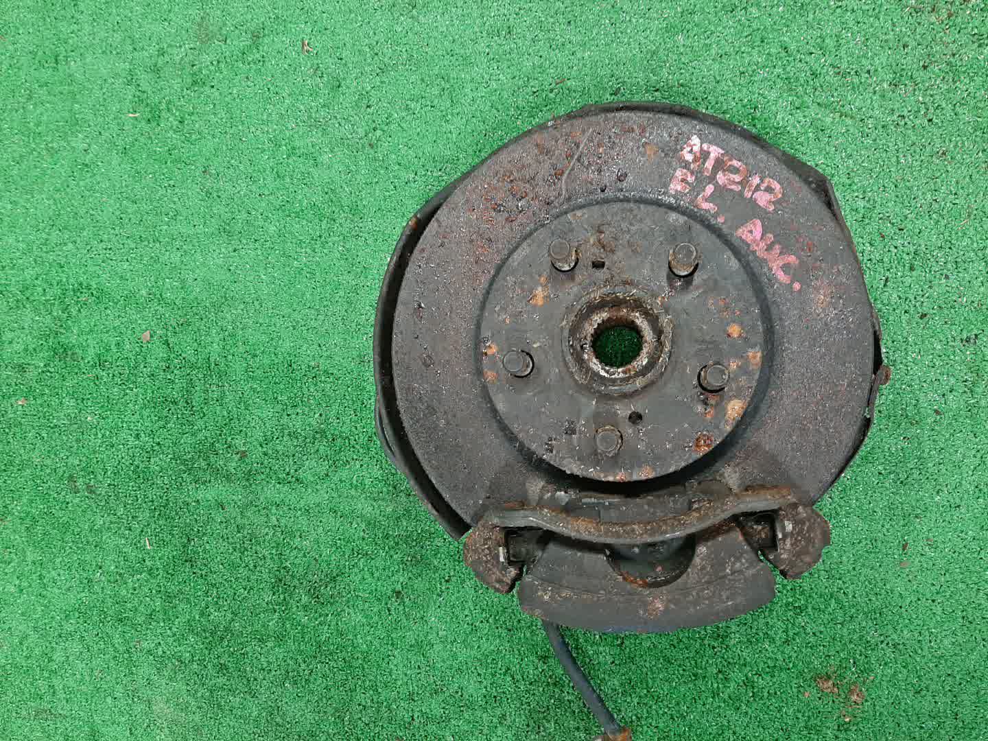 Ступица левая передняя TOYOTA CARINA AT212 5A-FE 1 ракурс