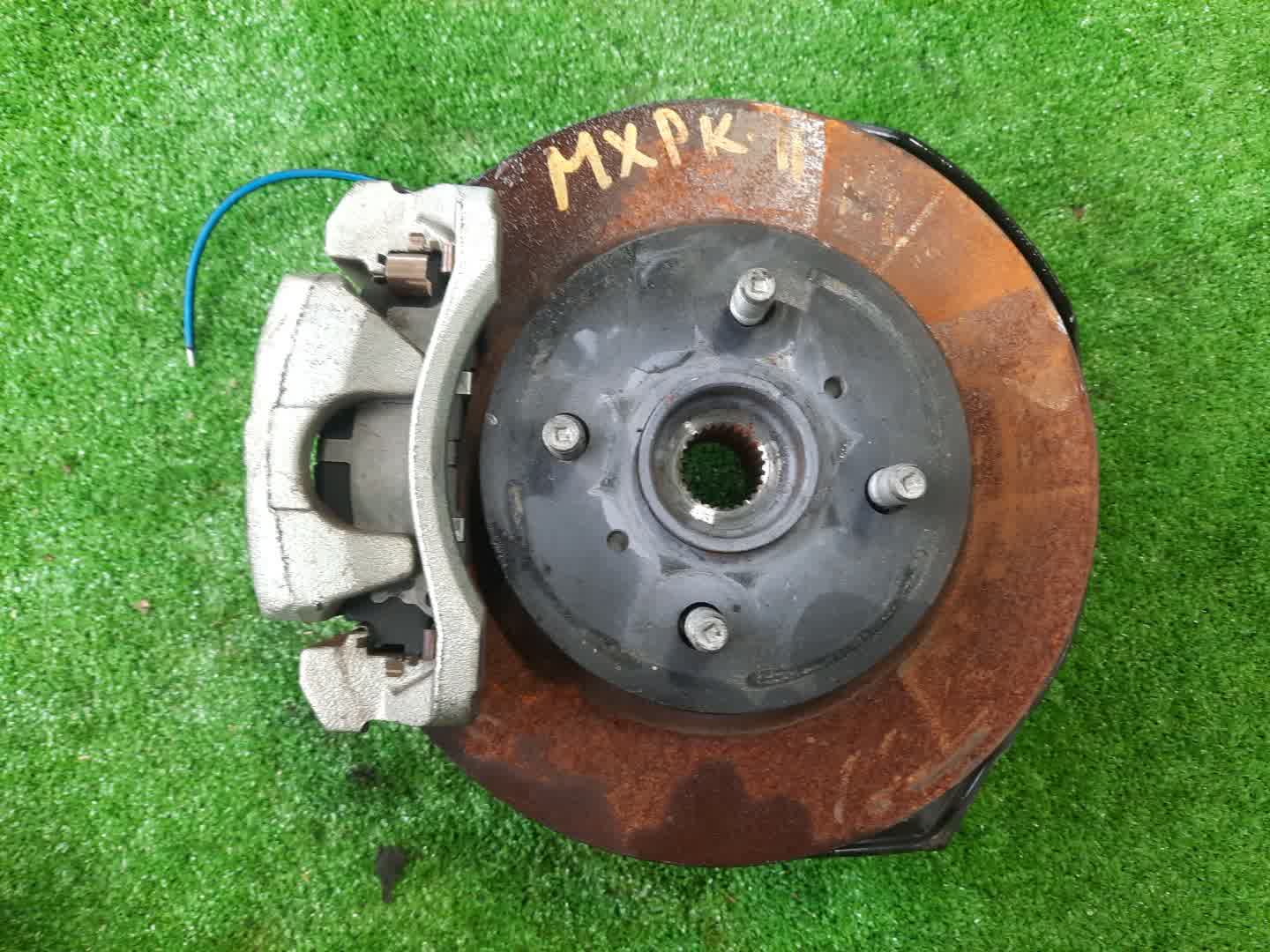 Ступица левая передняя TOYOTA AQUA MXPK11 M15A-FXE 1 ракурс