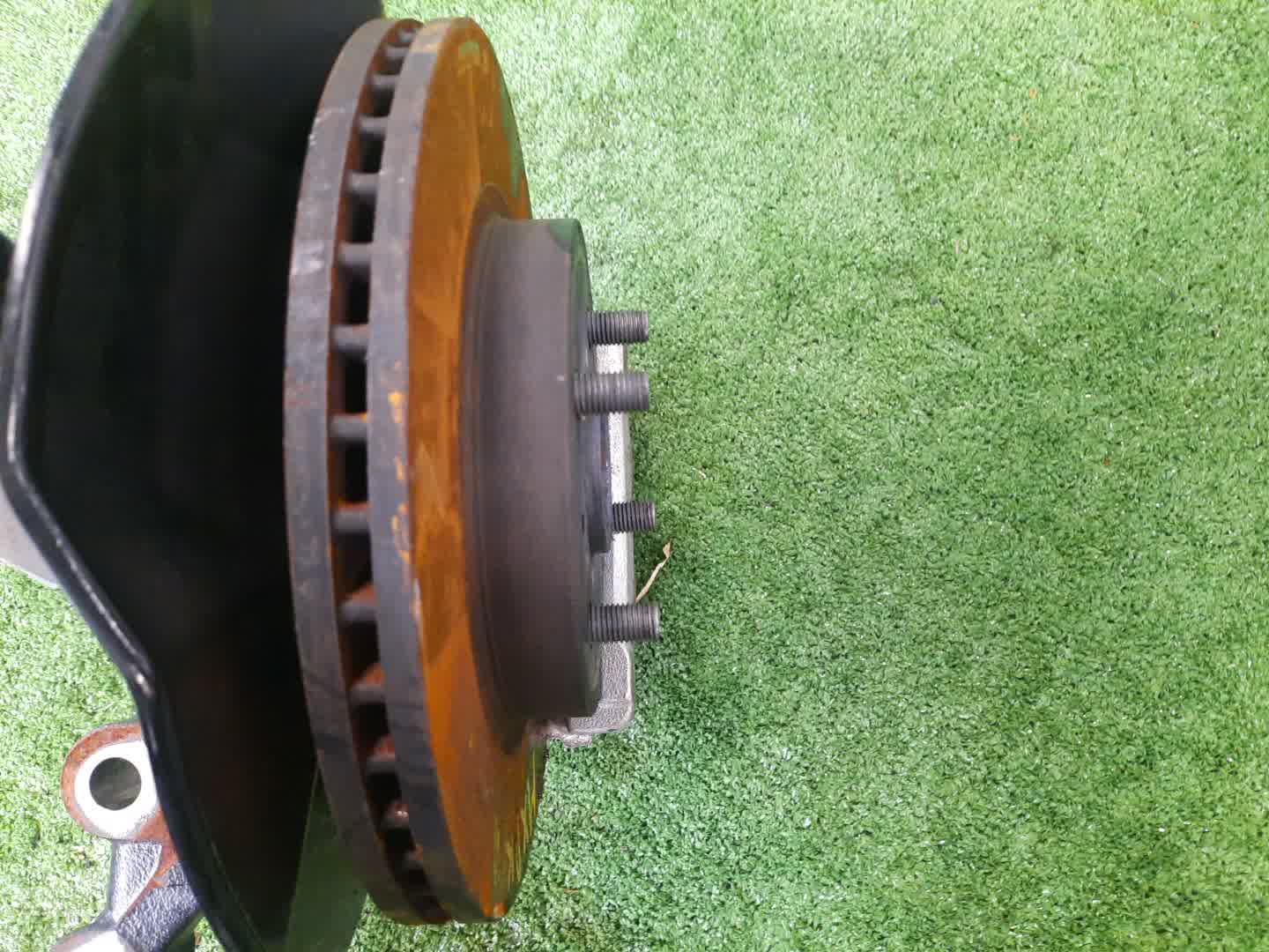 Ступица левая передняя TOYOTA AQUA MXPK11 M15A-FXE 3 ракурс