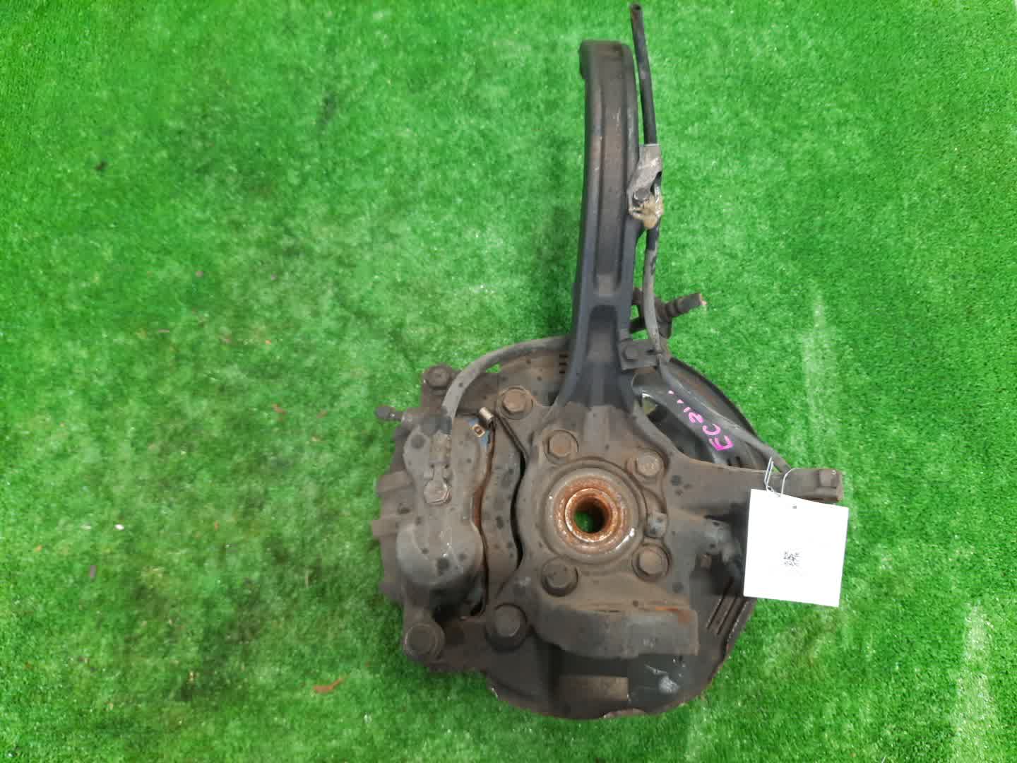 Ступица правая передняя MITSUBISHI GALANT, LEGNUM EA1A, EA7A, EC1A, EC7A, EA3A, EC1W, EA1W, EA3W, EA4W, EC3W, EC4W, EC7W, EA7W 4G93, 4G94, 4G64, 6A12 2 ракурс