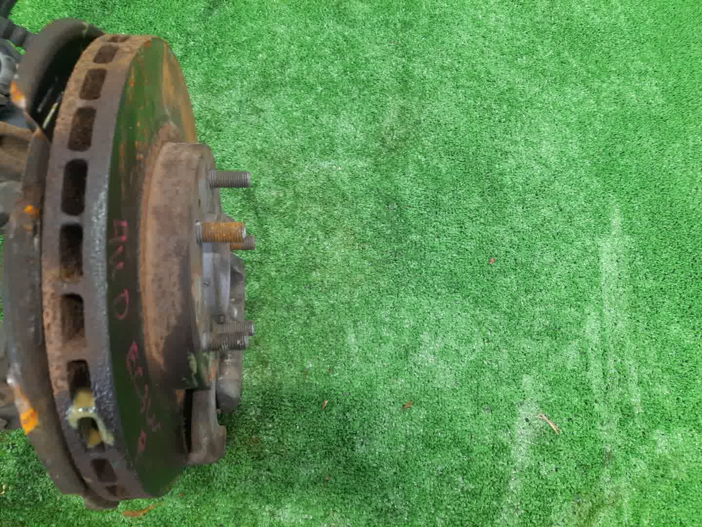 Ступица правая передняя MITSUBISHI GALANT, LEGNUM EA1A, EA7A, EC1A, EC7A, EA3A, EC1W, EA1W, EA3W, EA4W, EC3W, EC4W, EC7W, EA7W 4G93, 4G94, 4G64, 6A12 3 ракурс