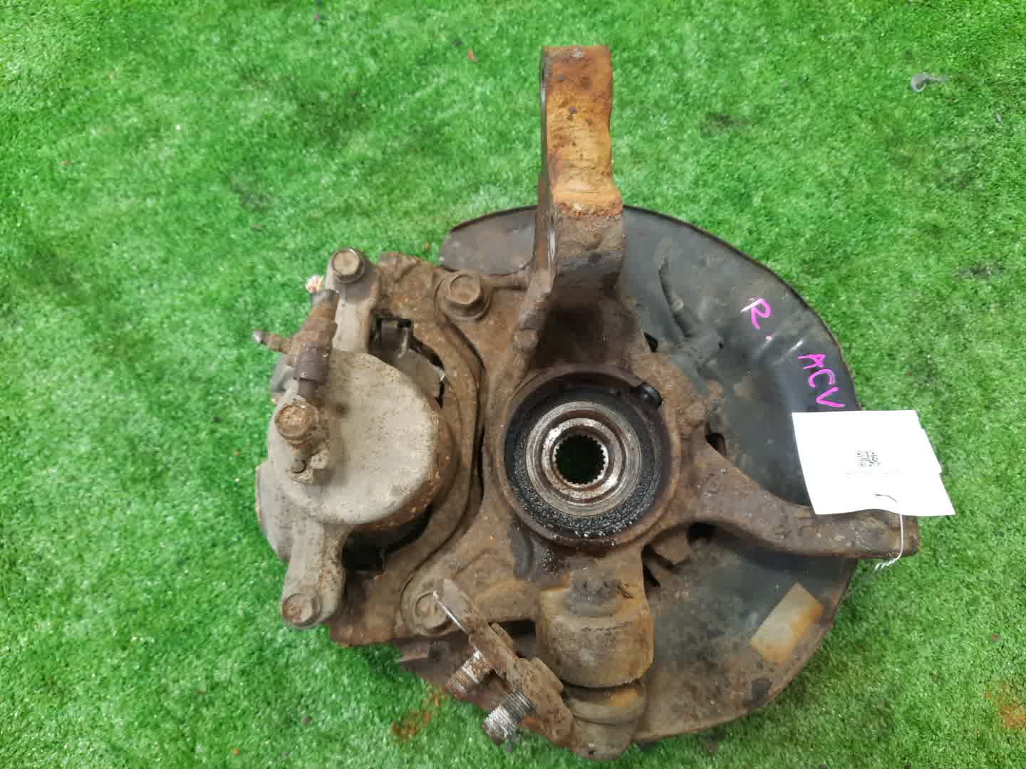 Ступица правая передняя TOYOTA CAMRY ACV30 2AZ-FE 2 ракурс