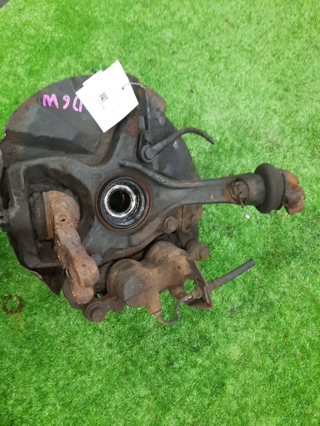 Ступица правая передняя MITSUBISHI DELICA PE6W, PD6W, PD4W, PD8W, PE8W, PF6W, PF8W 6G72, 4G64, 4M40T 2 ракурс Ступица правая передняя MITSUBISHI DELICA PE6W, PD6W, PD4W, PD8W, PE8W, PF6W, PF8W 6G72, 4G64, 4M40T 2 ракурс