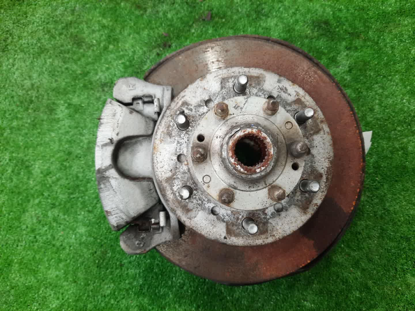 Ступица правая передняя TOYOTA GRANVIA, GRAND HIACE, HIACE, HIACE REGIUS VCH16W, KCH16W, LH188K, LH129V, KZH138V, KZH106G, LH107G, LH119V, KZH116G, KZH126G, LH178V, LH109, LH168V, KCH46G, RCH47W, KCH46W 5VZ-FE, 1KZ-TE, 5L, 3L, 3RZ-FE 1 ракурс