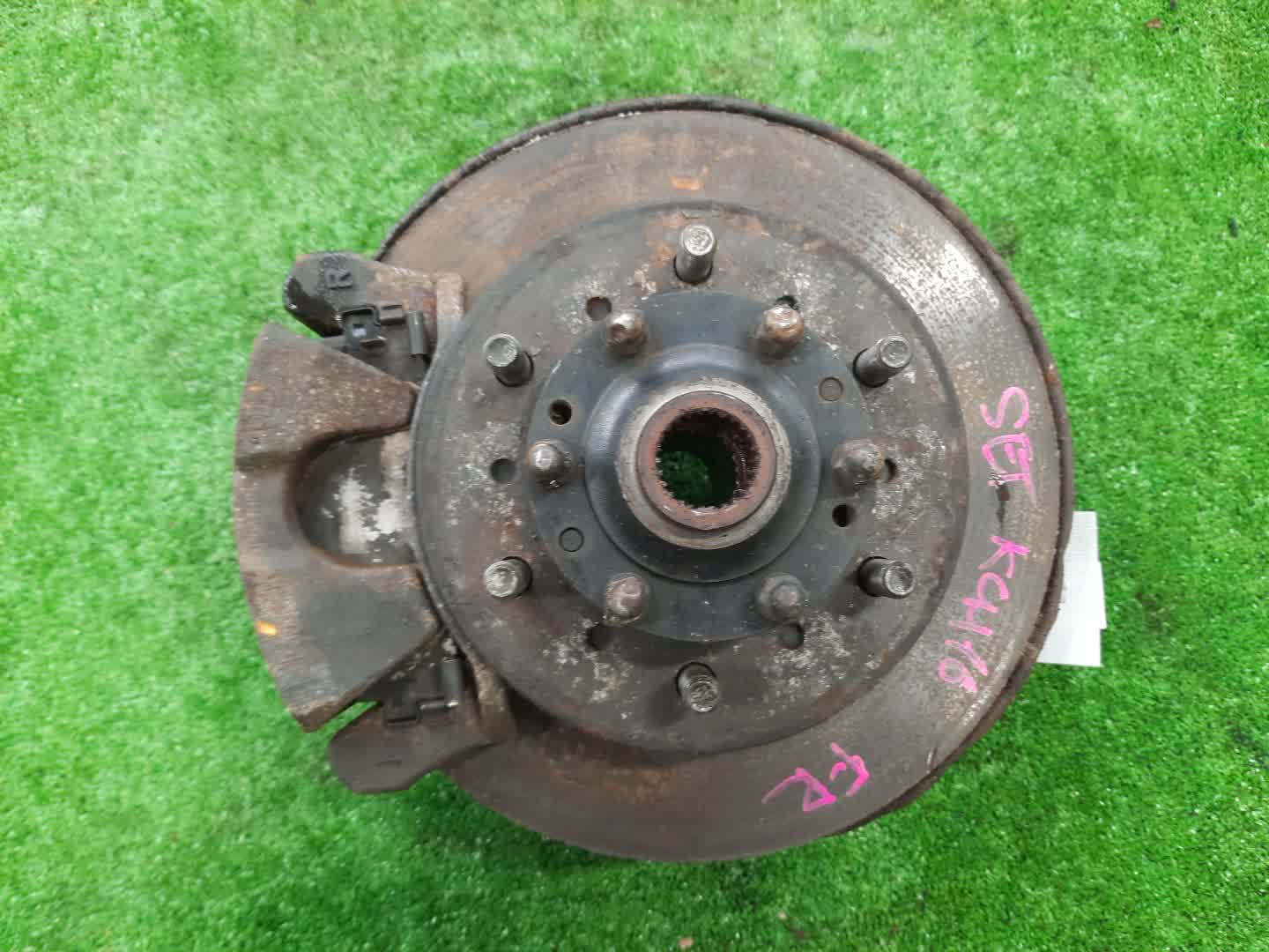 Ступица правая передняя TOYOTA GRANVIA, GRAND HIACE, HIACE, HIACE REGIUS VCH16W, KCH16W, LH188K, LH129V, KZH138V, KZH106G, LH107G, LH119V, KZH116G, KZH126G, LH178V, LH109, LH168V, KCH46G, RCH47W, KCH46W 5VZ-FE, 1KZ-TE, 5L, 3L, 3RZ-FE 1 ракурс