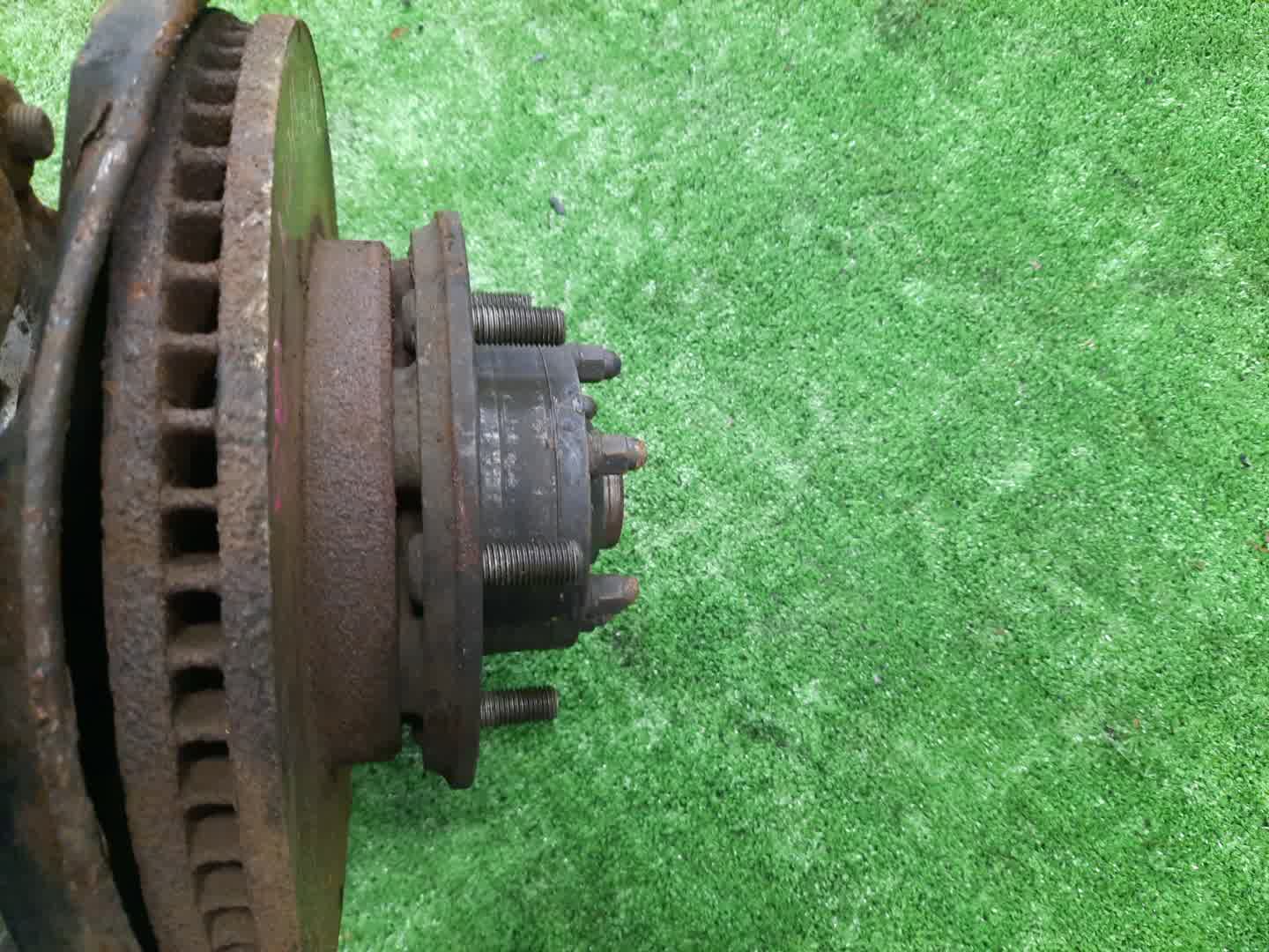 Ступица правая передняя TOYOTA GRANVIA, GRAND HIACE, HIACE, HIACE REGIUS VCH16W, KCH16W, LH188K, LH129V, KZH138V, KZH106G, LH107G, LH119V, KZH116G, KZH126G, LH178V, LH109, LH168V, KCH46G, RCH47W, KCH46W 5VZ-FE, 1KZ-TE, 5L, 3L, 3RZ-FE 3 ракурс
